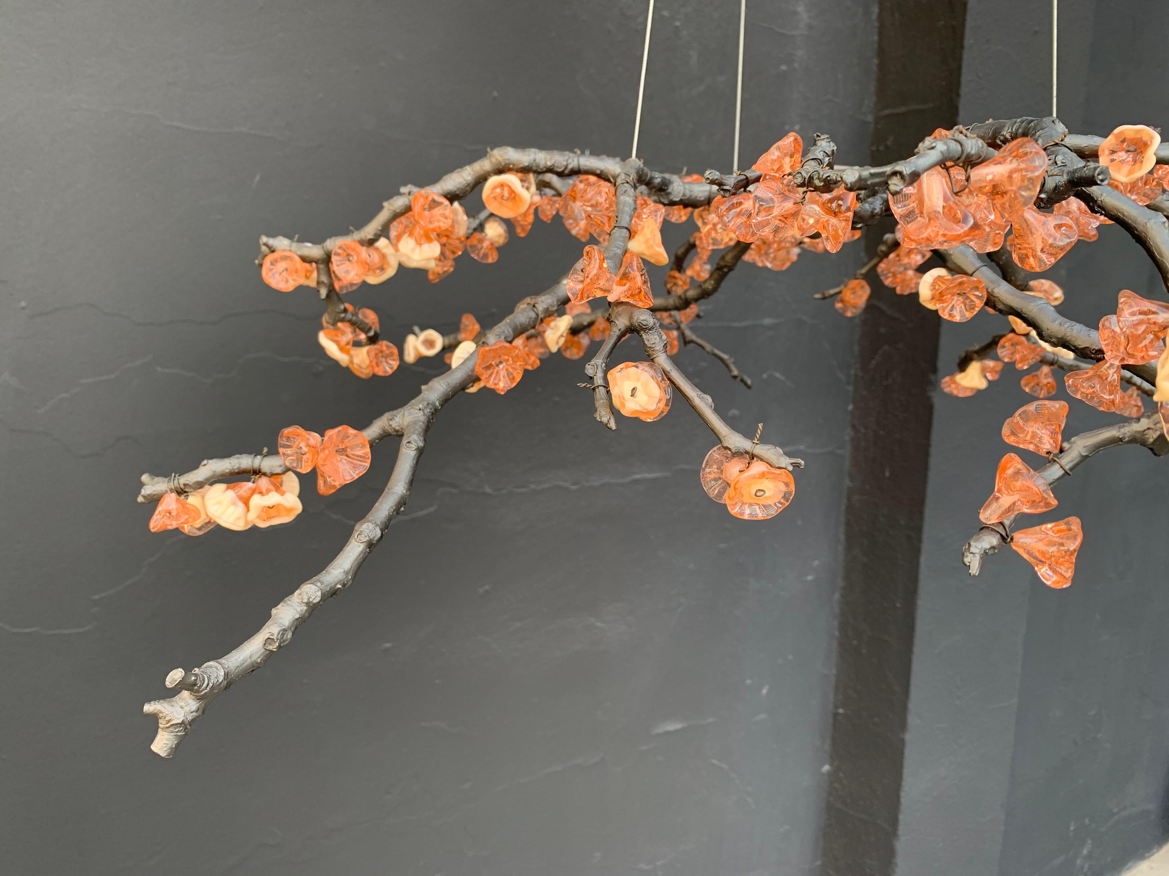 Lampadario scultura fatto a mano Almond a tre pendenti in ottone fuso e vetro in vendita 8
