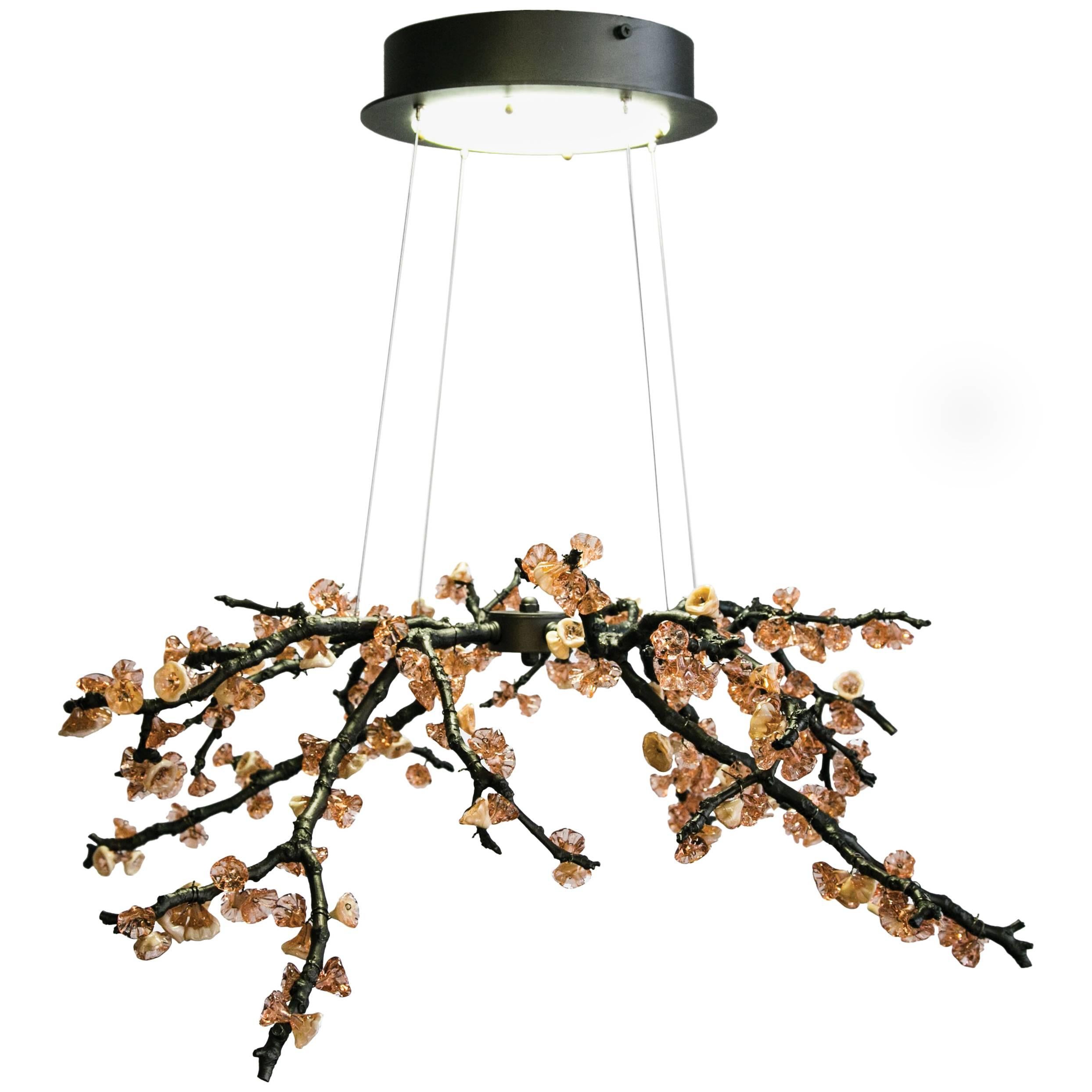 Lámpara colgante de tres luces de latón fundido y cristal, hecha a mano