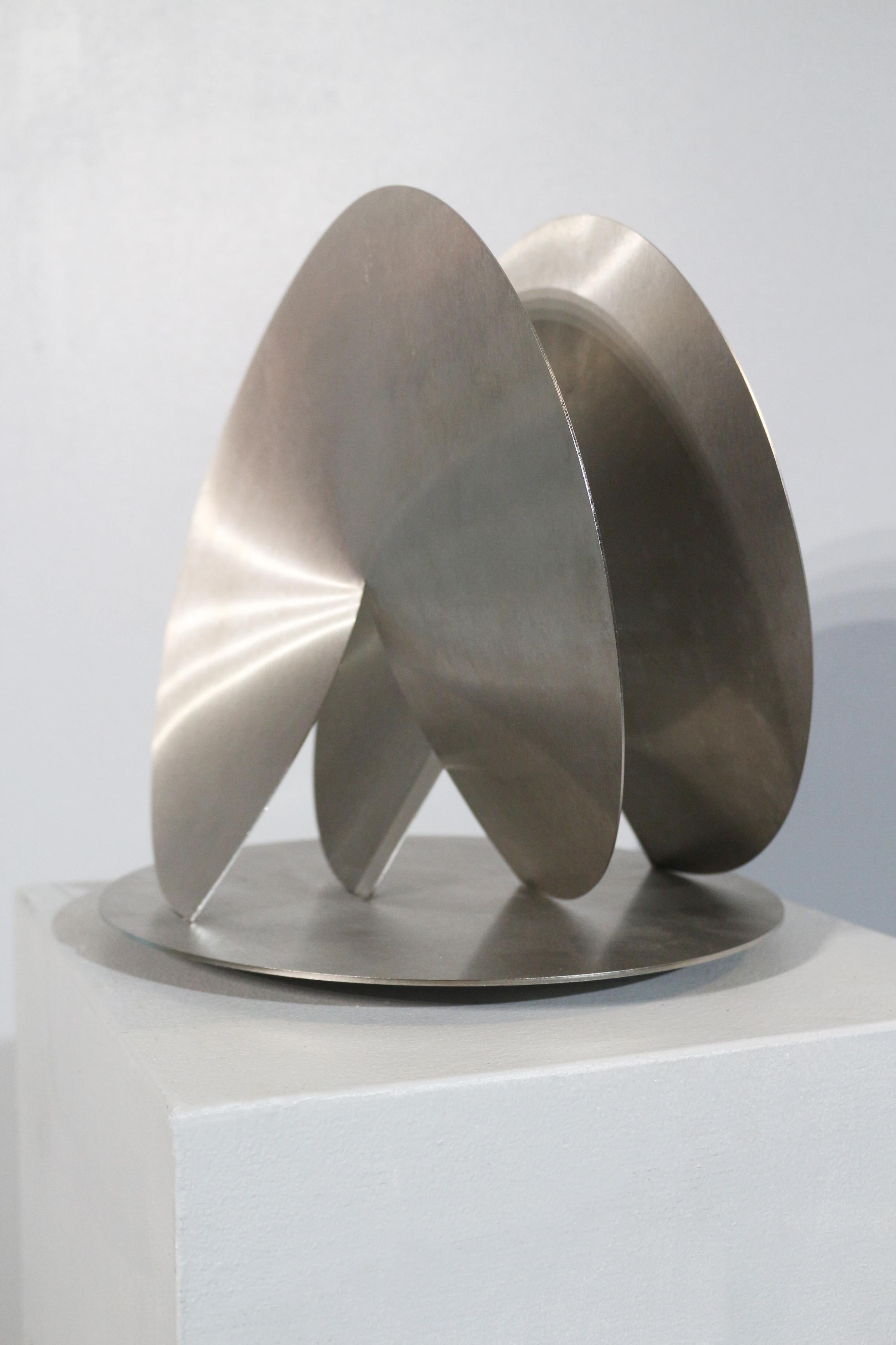 1995. Roland Phelps 
Étude - maquette sculpture cinétique rotative
diamètre 30 cm 