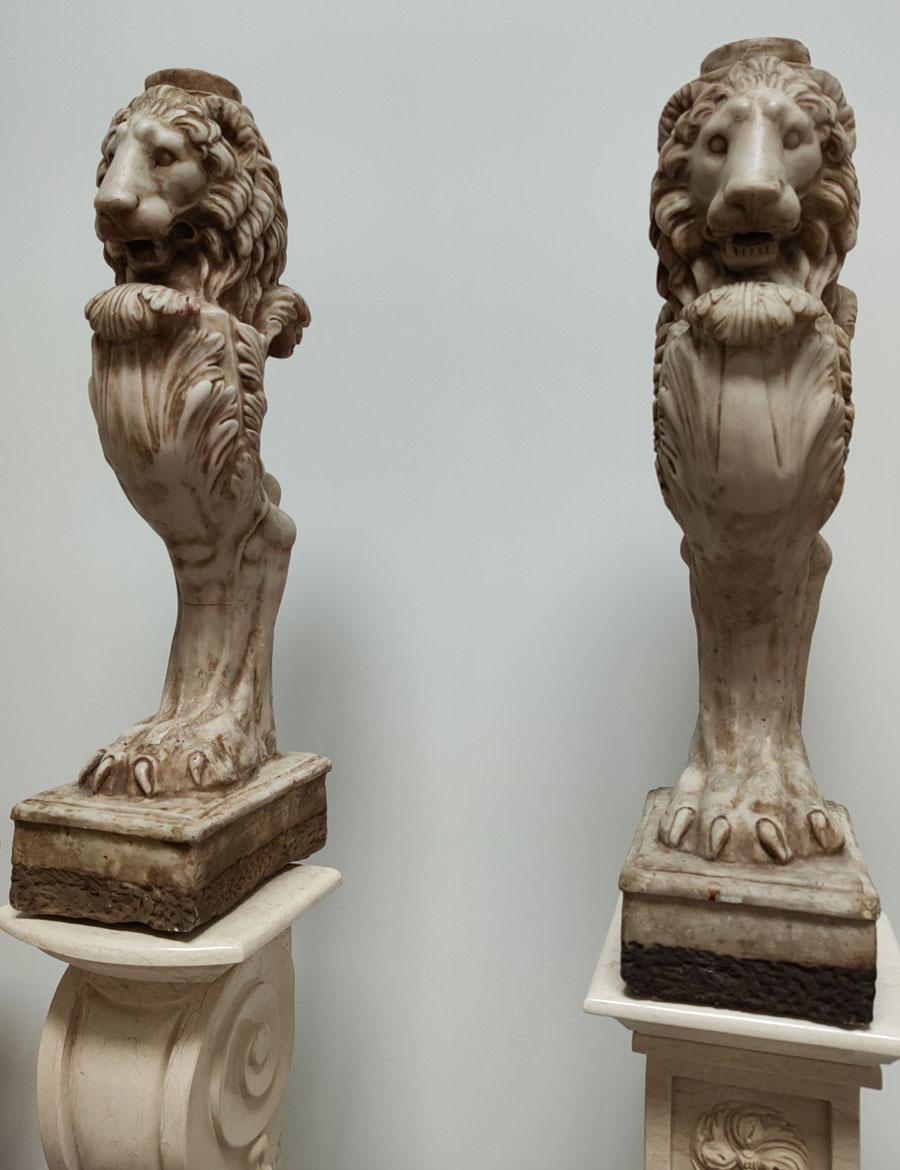 lion column