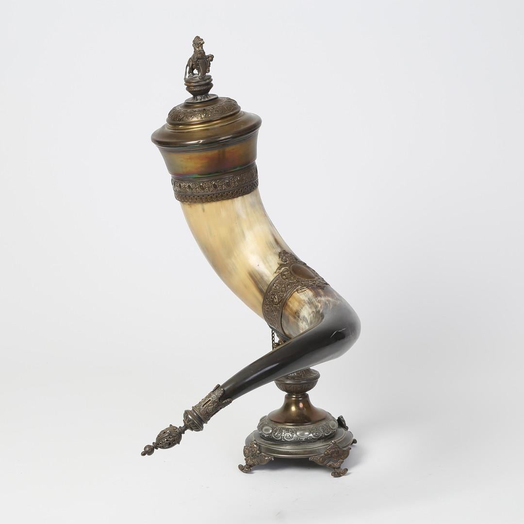 Scultura Decorativa BEVERAGE HORN, Raro bicchiere da vino in osso e argento del 1894 in vendita 3