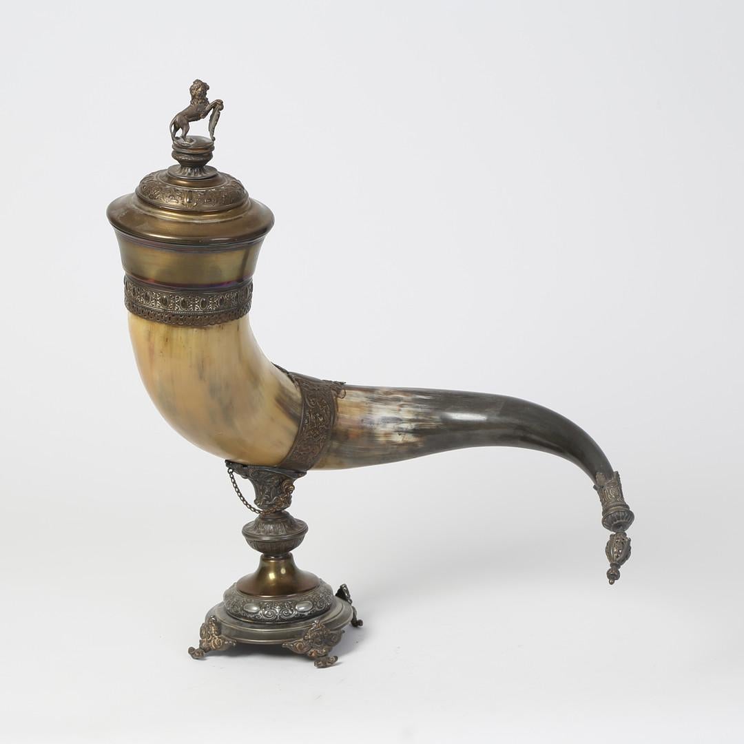 Scultura Decorativa BEVERAGE HORN, Raro bicchiere da vino in osso e argento del 1894 in vendita 5