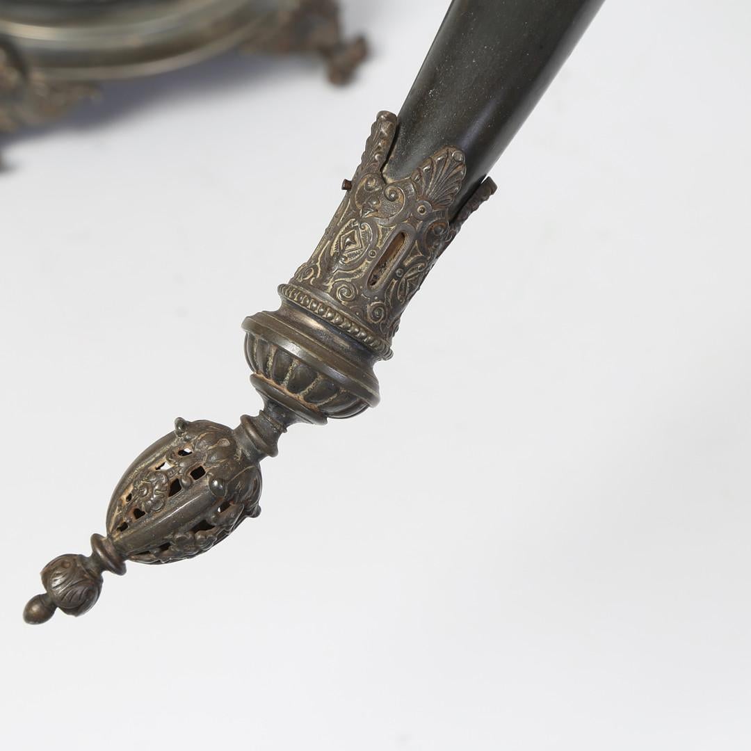 Scultura Decorativa BEVERAGE HORN, Raro bicchiere da vino in osso e argento del 1894 in vendita 1