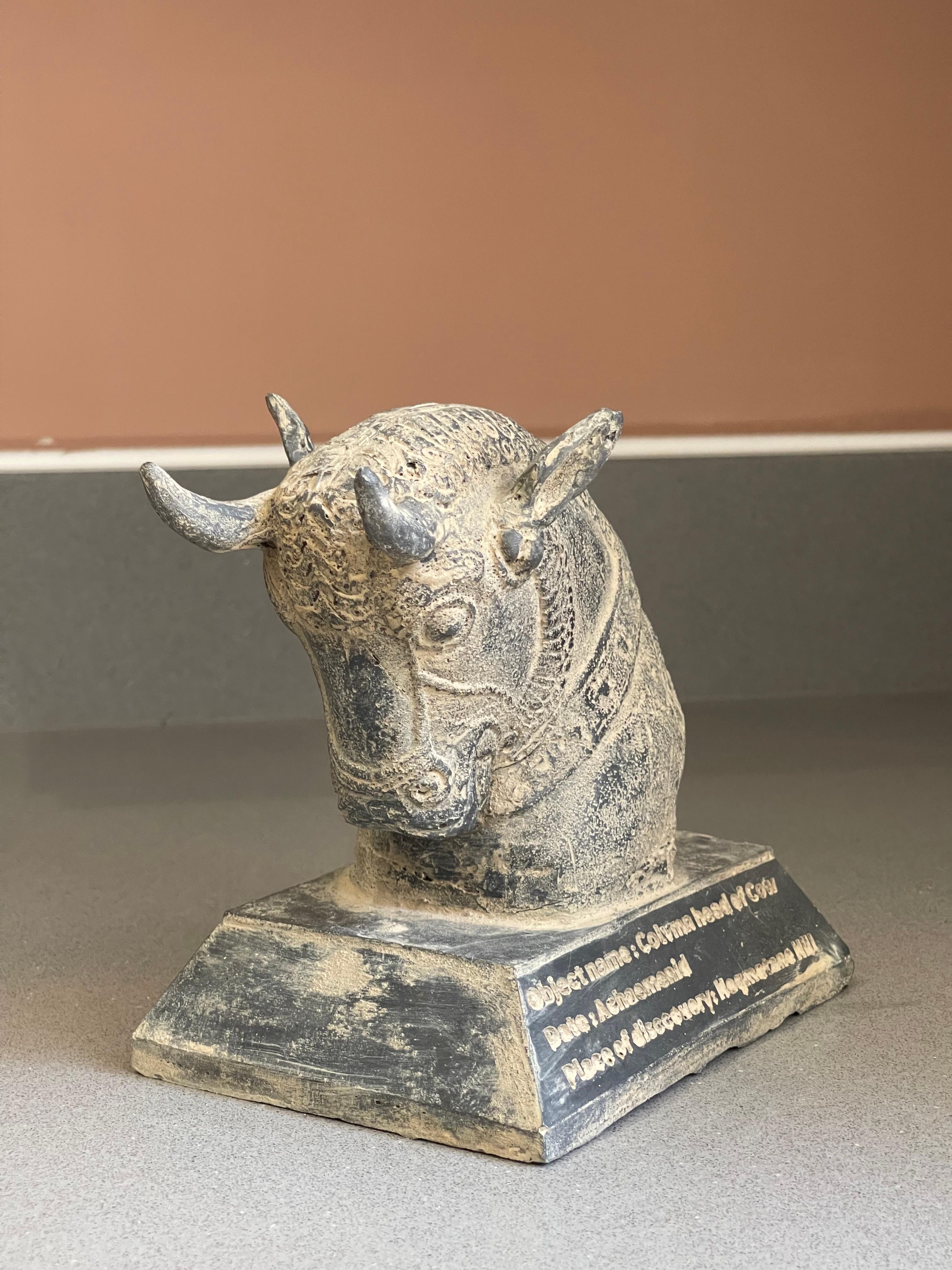 Skulptur Dekorative Skulptur, Gehörnter Stier aus Stein, Antike Pixiu für Heimdekoration im Zustand „Hervorragend“ im Angebot in Wembley, GB
