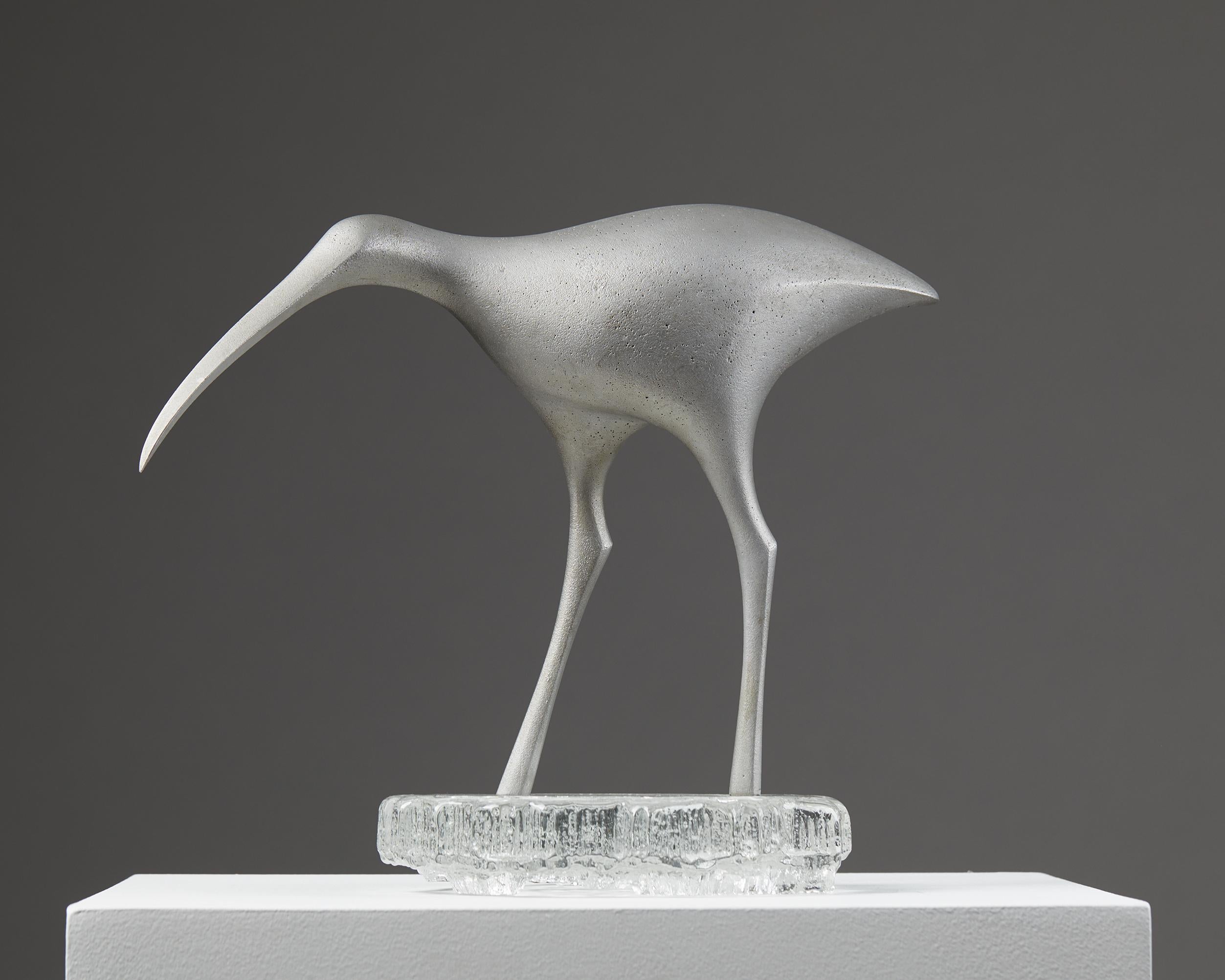 Sculpture designed by Tapio Wirkkala for Kultakeskus Oy,
Finland. 1960s.
Aluminium and glass.

Measures: H: 26.5 cm / 10 1/2