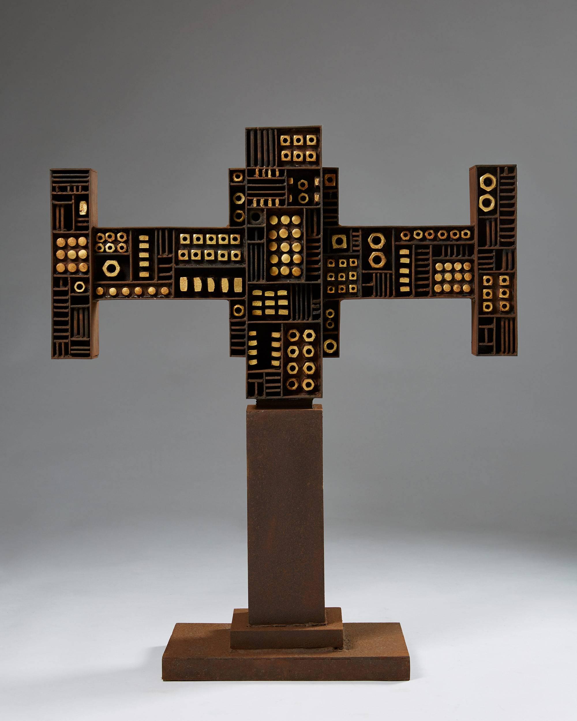 Sculpture designed by Torsten Johansson, Denmark, 1960s.

Iron.

Dimensions:
H: 103 cm
W: 77 cm
D: 30 cm
Base: 30 x 45 cm