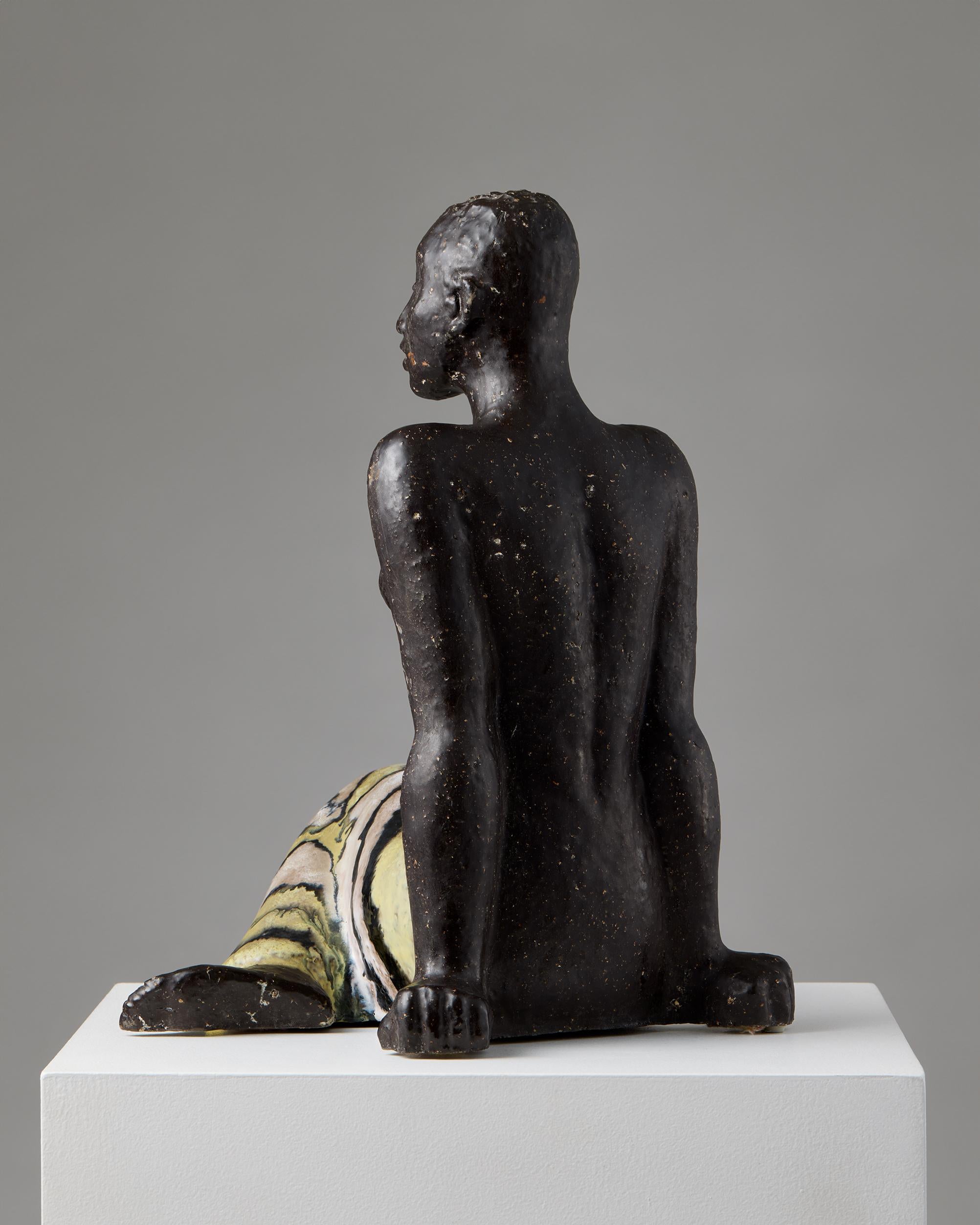 Sculpture designed by Vicke Lindstrand, for Uppsala Ekeby, Sweden, 1947-1948. In Good Condition For Sale In Stockholm, SE