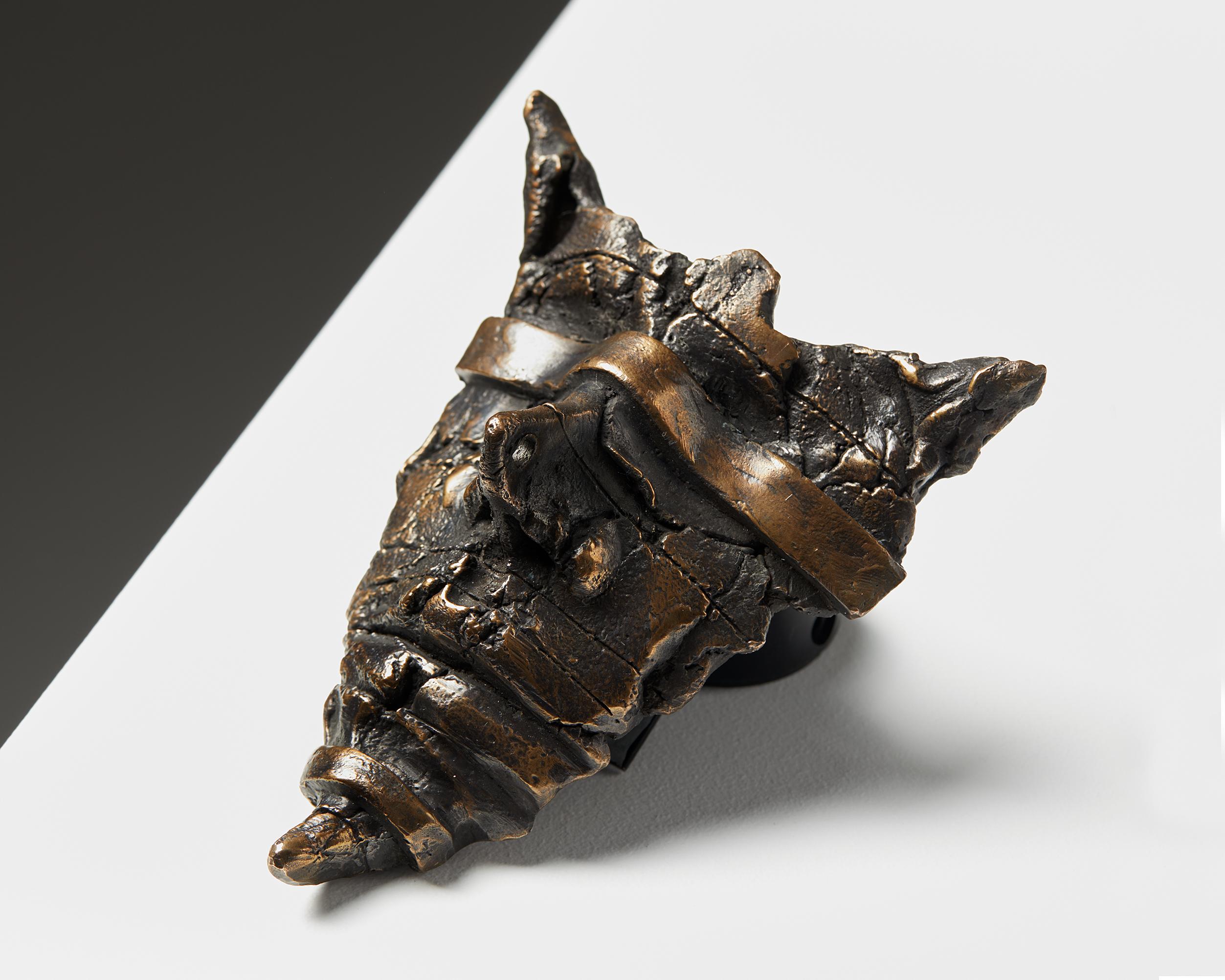 Sculpture / Door knock ‘Devil’ designed by Frank Olsson,
Sweden. 1970s.
Bronze.

Unsigned prototype.

Measures: H: 14 cm / 5 1/2