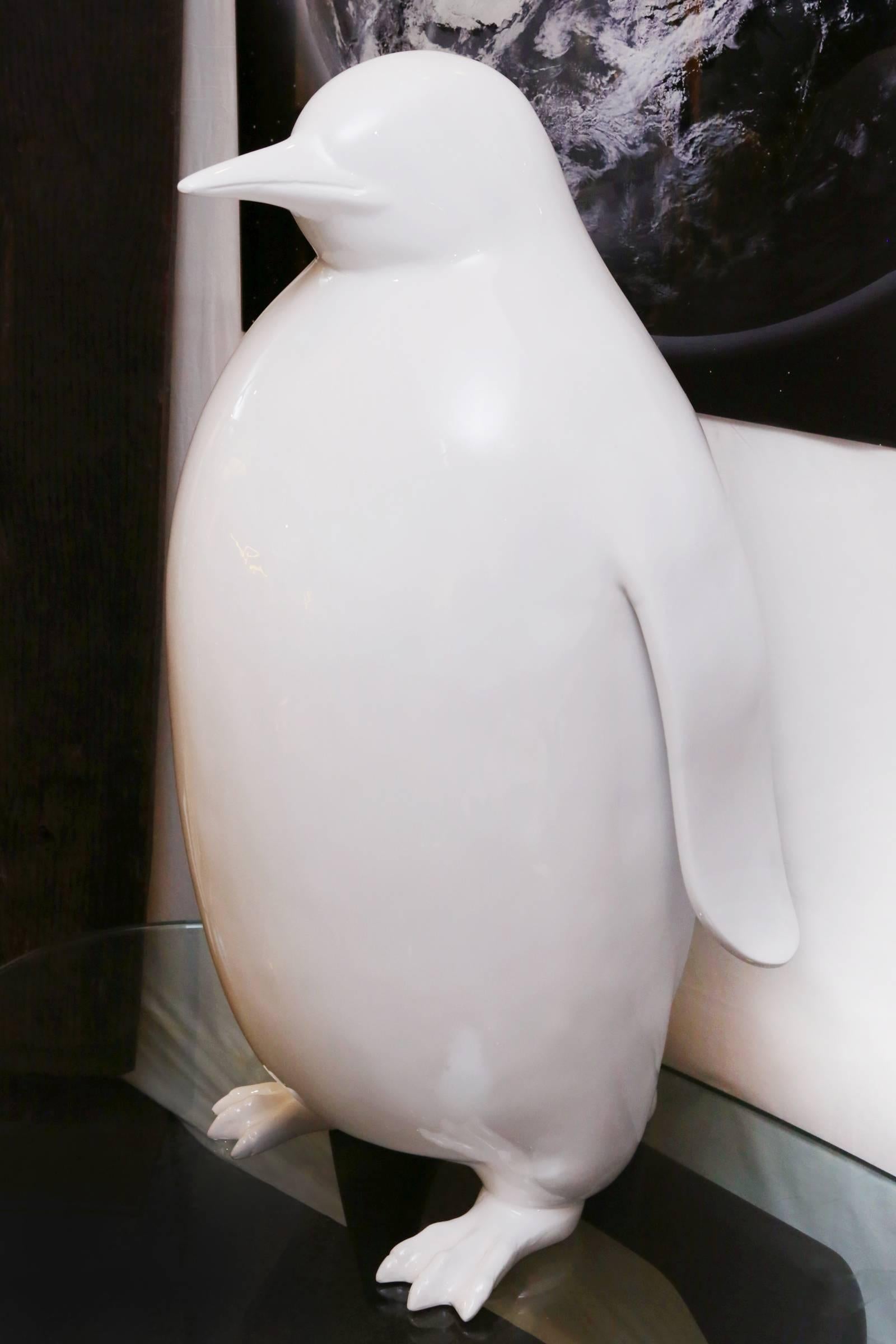 Sculpture of Emperor penguin in varnished white
lacquered resin.
Created by David Rousselot – Paris
Two sizes available.
Measures: 
Small model, L 50 x D 40 x H 85cm. Price: €4250.00
Small model available now.
Large model, L 70 x D 50 x