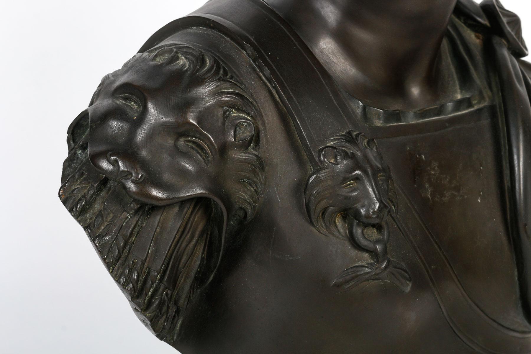 Sculpture en Bronze, Jules César, XIXème Siècle.  For Sale 2