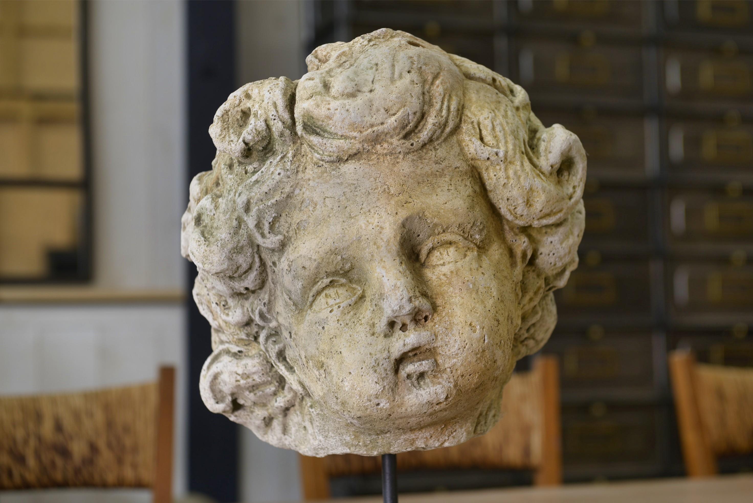 Sculpture en pierre reconstituée style antique XXème For Sale 6