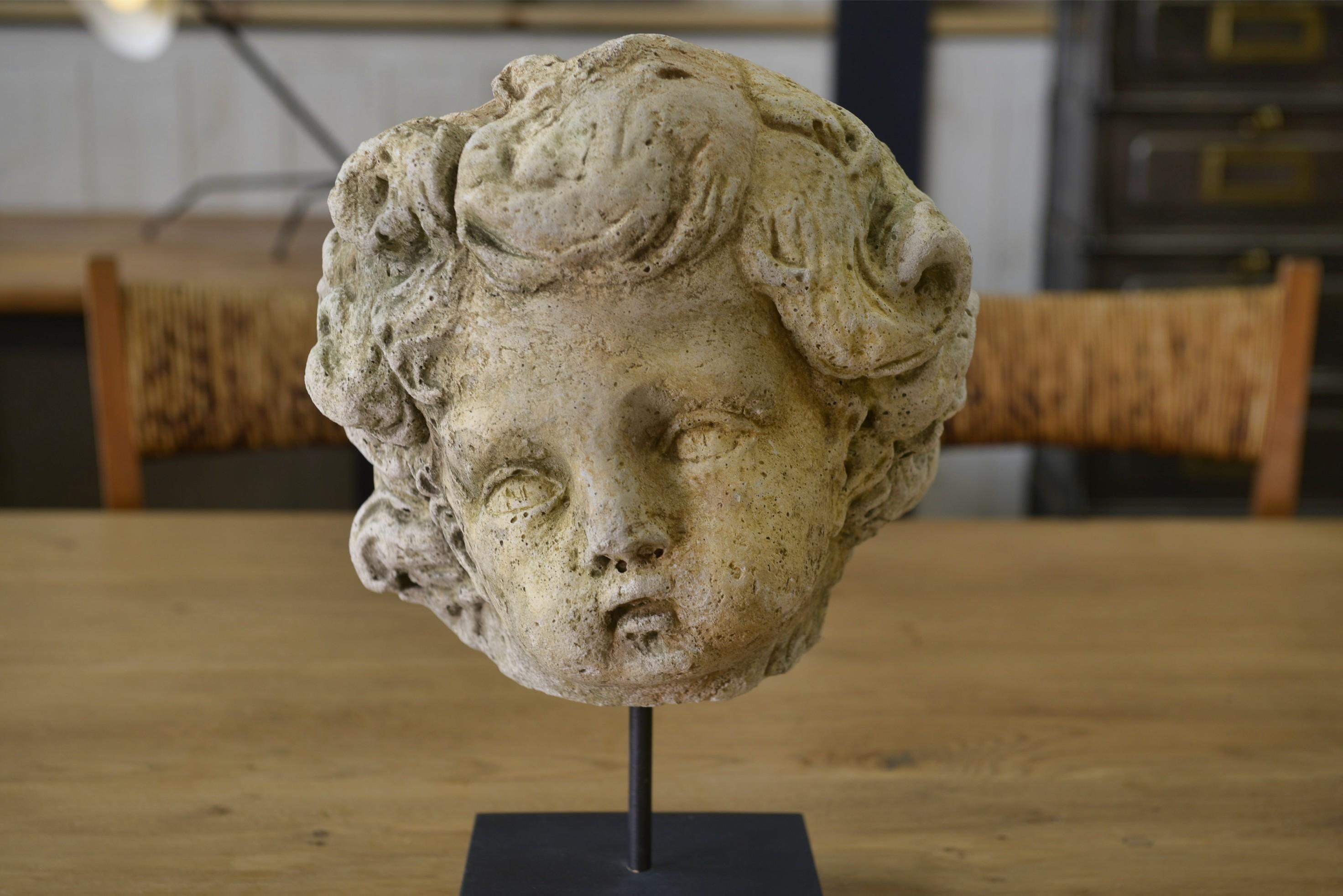 French Sculpture en pierre reconstituée style antique XXème For Sale