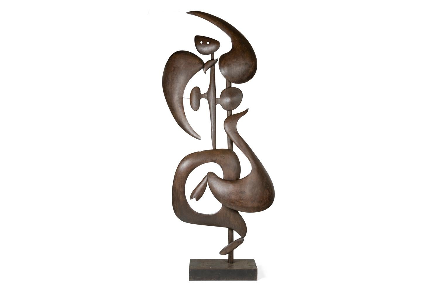 Sculpture entitled “Lutine bombée”, in corten metal, the suggested character resting and interlocking on a rectangular base.

Work of contemporary artist.