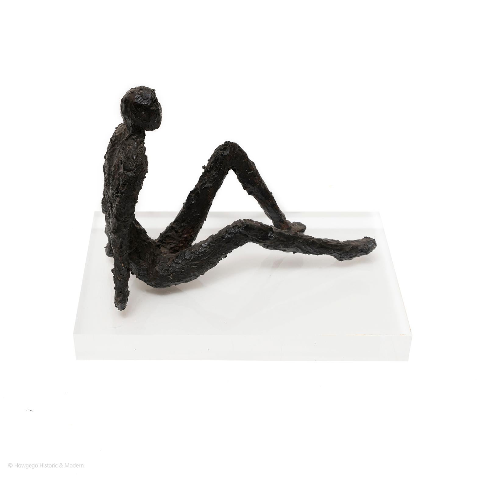 italien Sculpture Homme Figuratif Assis Contemplation Bronze 25cm 10
