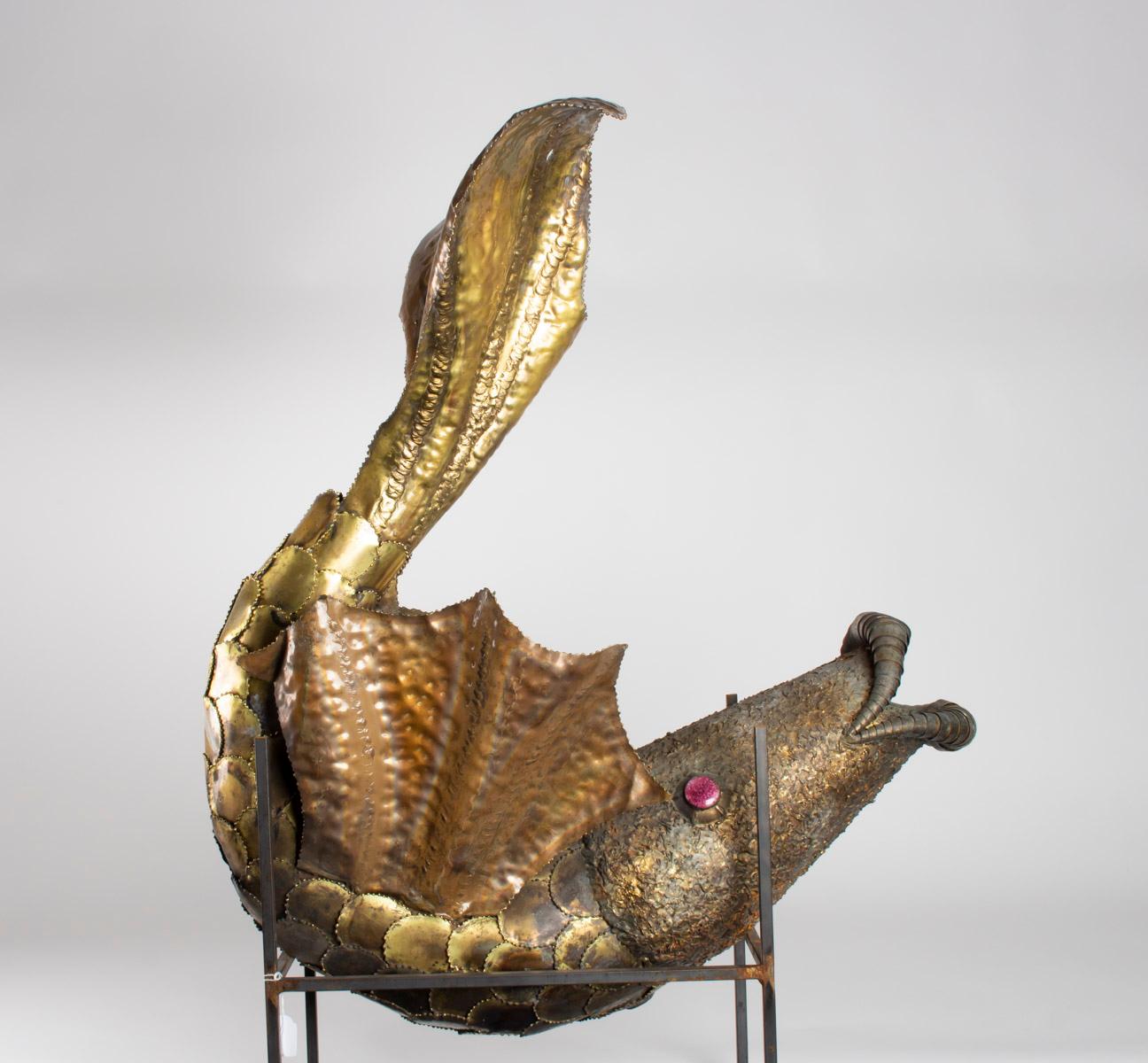 Skulptur:: Brunnen:: Darstellung eines Fisches aus Messing:: Augen aus Keramik:: 1950-1960 1