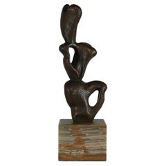 Sculpture Gianpietro CEOLDO. Bronze sur socle en onyx vert. La Femme vers 1970