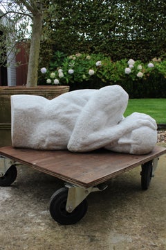 Sculpture "homme caché" de Roland Lavianne