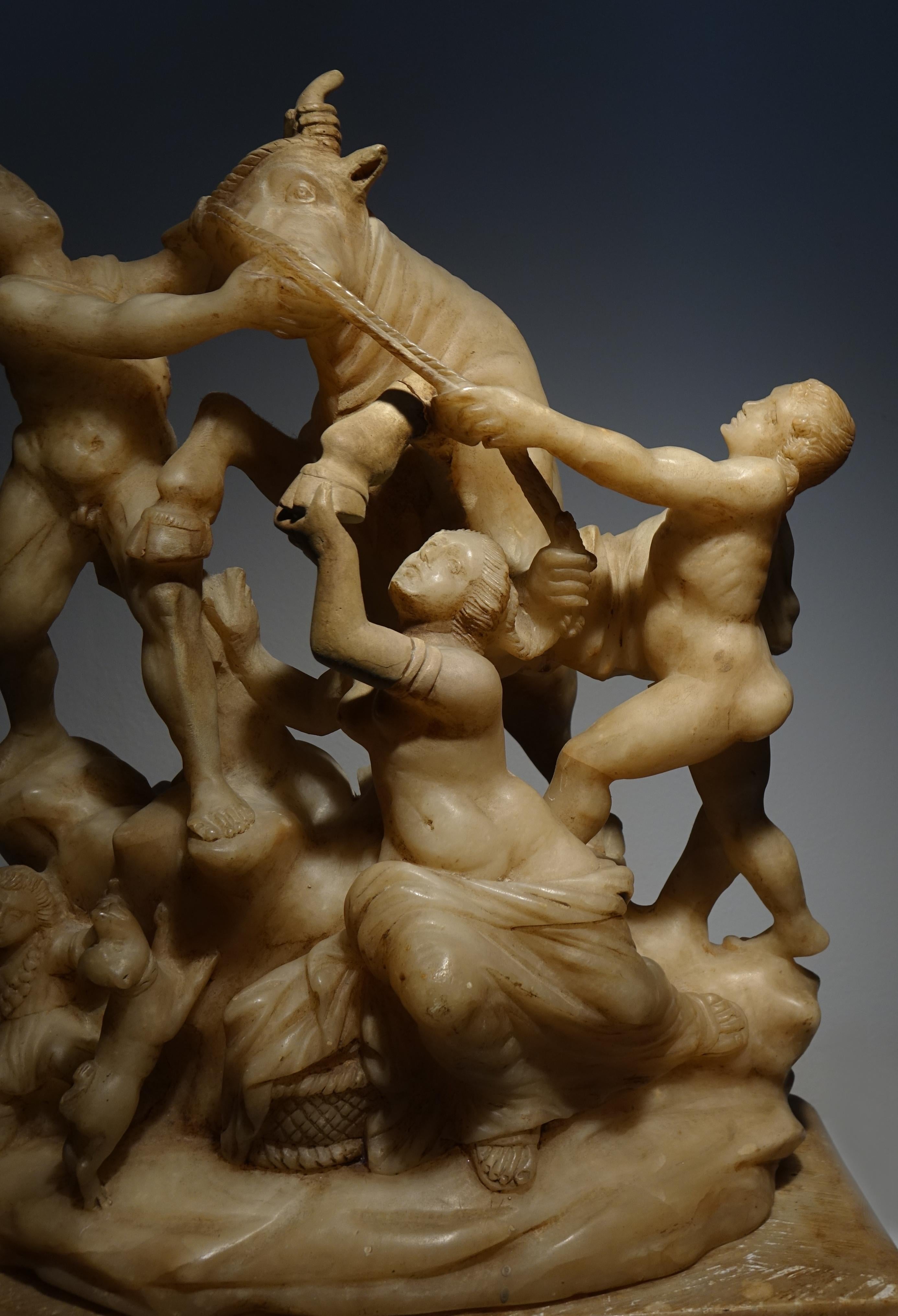 17th Century Figurative Sculptures Alabaster Farnese Bull 1600 Baroque Italy In Good Condition In Milano, IT