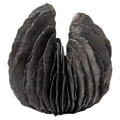 Scultura in ceramica smaltata nera , Jean-Pierre Bonardot, 2025
