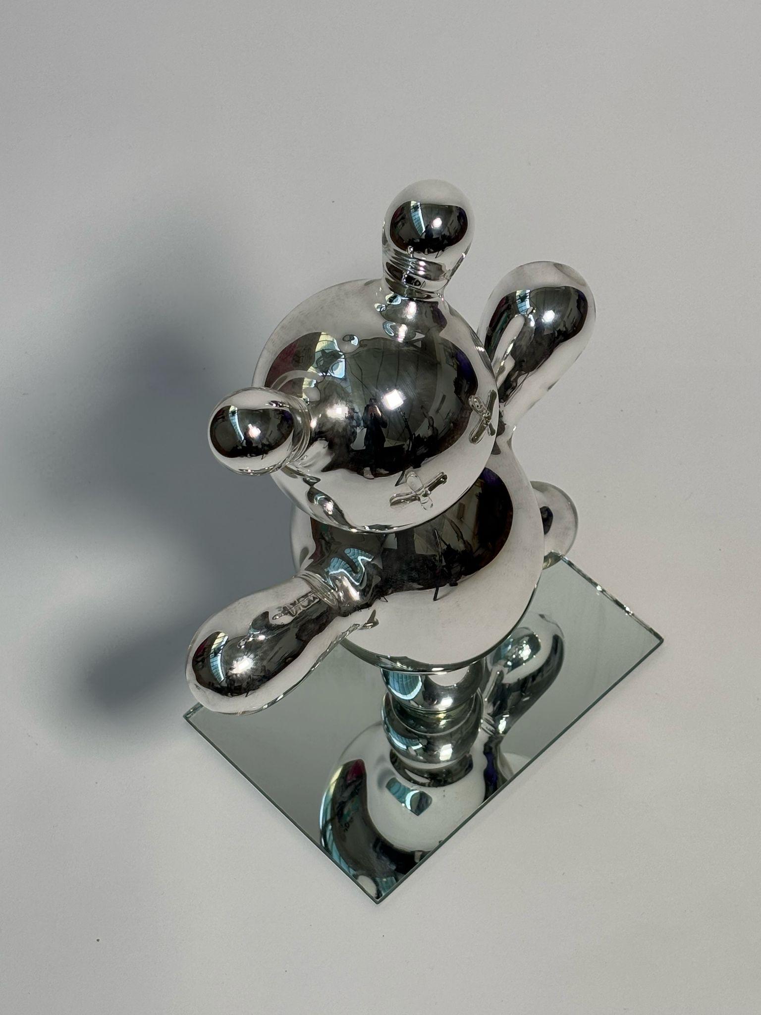 Skulptur aus geblasenem Glas mit Spiegeln von Massimo Lunardon. 
Jahr 2007. Einzigartiges Stück

Biografie
Massimo Lunardon wurde 1964 in Marostica, Italien, geboren und lebt und arbeitet in der Nähe von Vicenza. Er ist ein international anerkannter