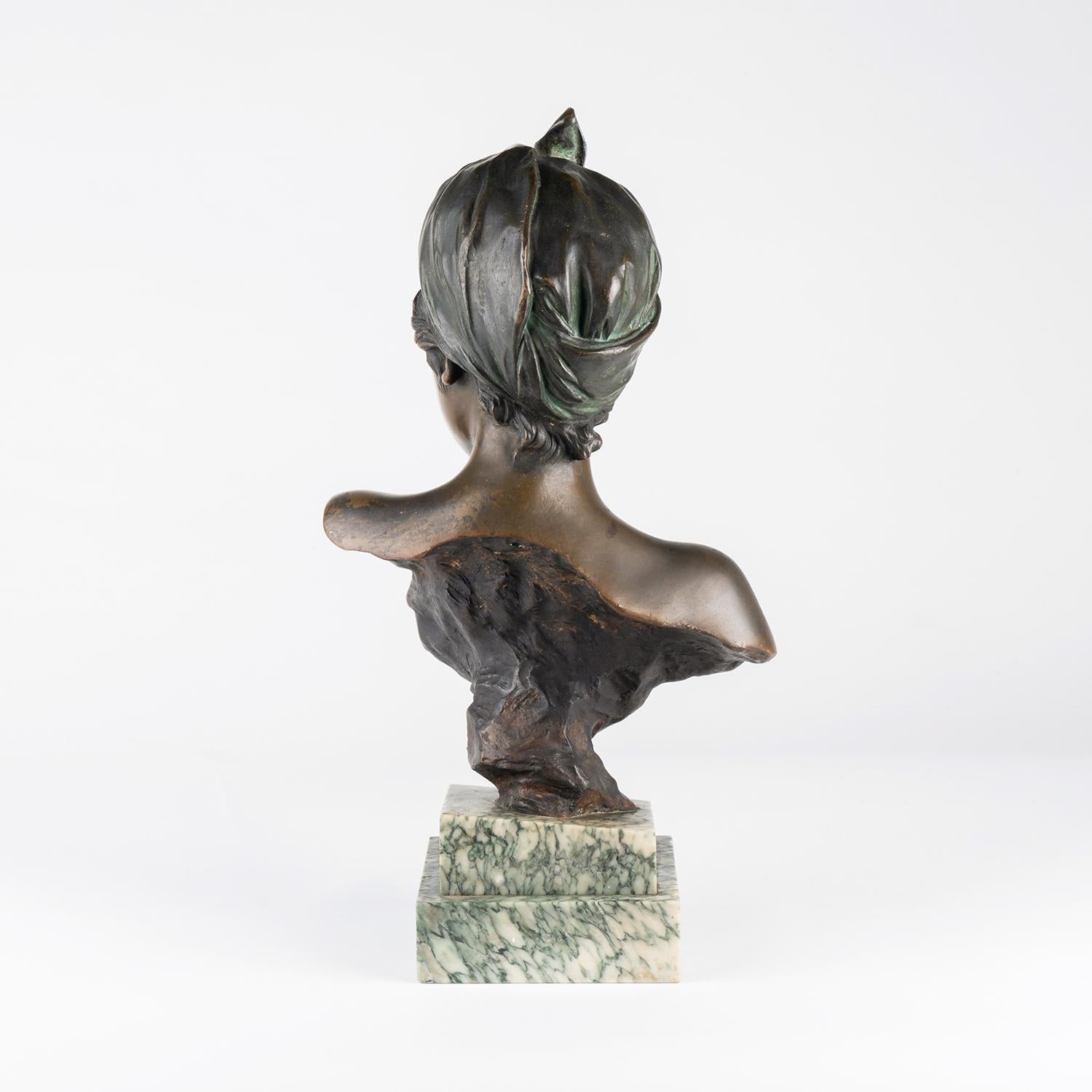 French Sculpture in bronze and marble base, Art Nouveau period, circa 1900. For Sale