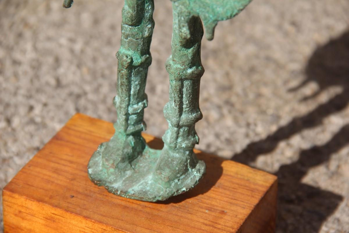 Scultura in bronzo Arte Nuragica Sardegna 1960 Base in Wood in vendita 2