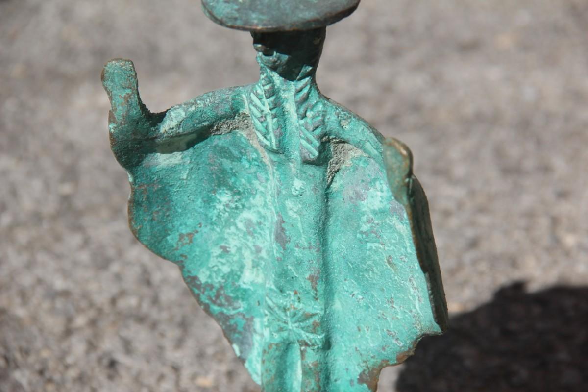italien Sculpture en bronze Art Nuragica Sardinia des années 1960 Base en bois Priestess en vente