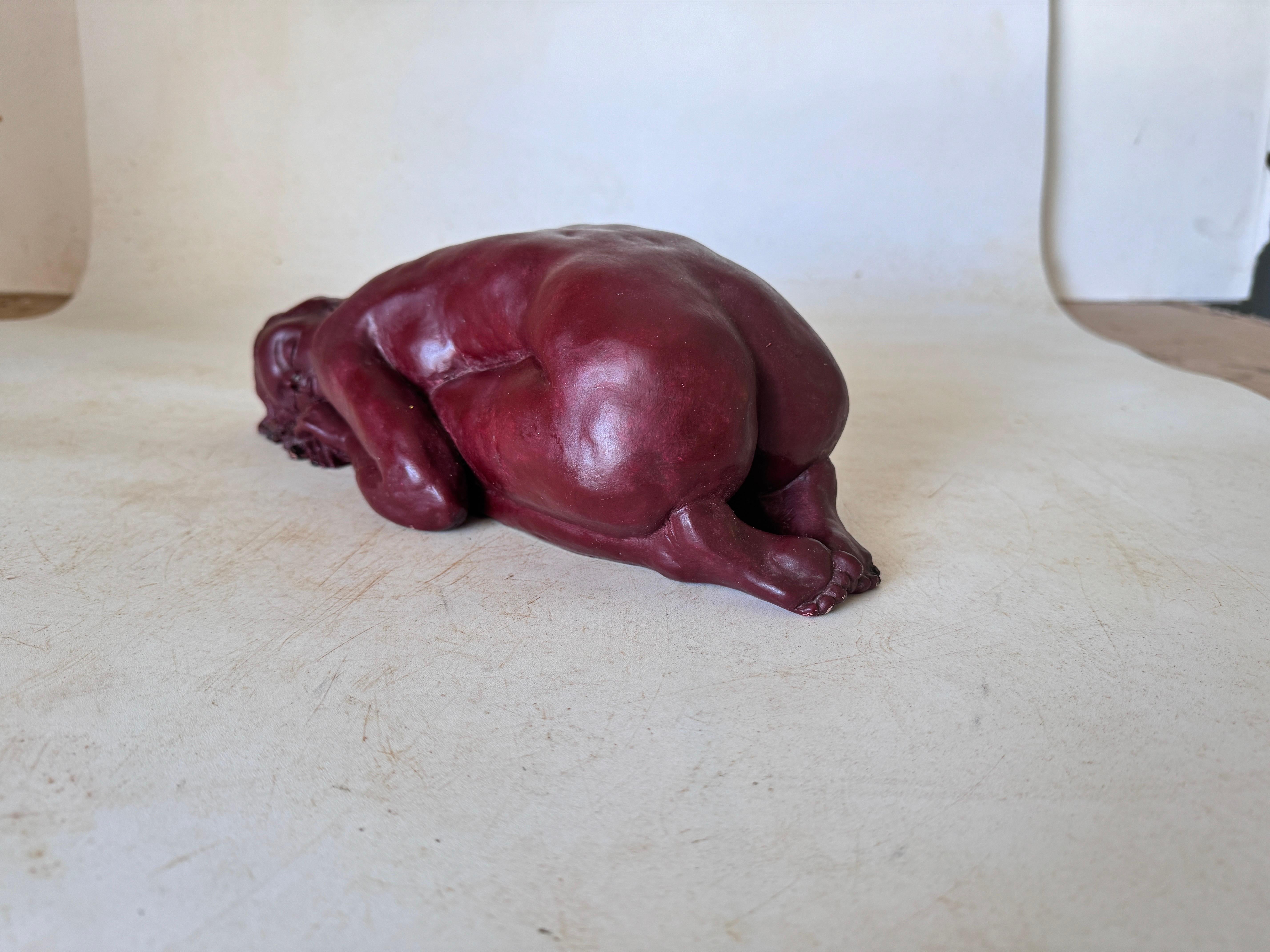 Sculpture in Clay, by French Artist Nude Women Lying France 1960, Bordeaux Color For Sale 11