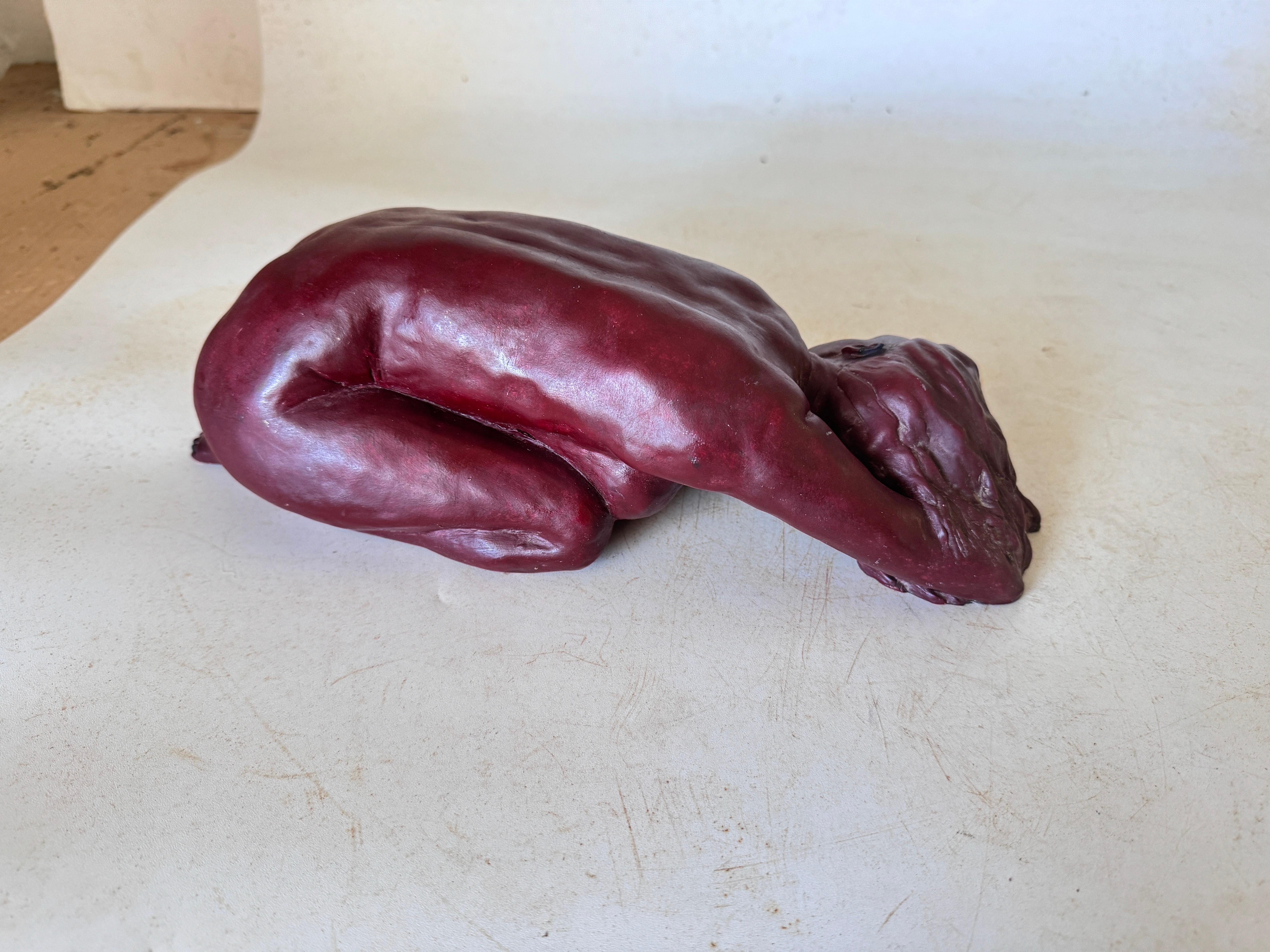 Sculpture in Clay, by French Artist Nude Women Lying France 1960, Bordeaux Color For Sale 12