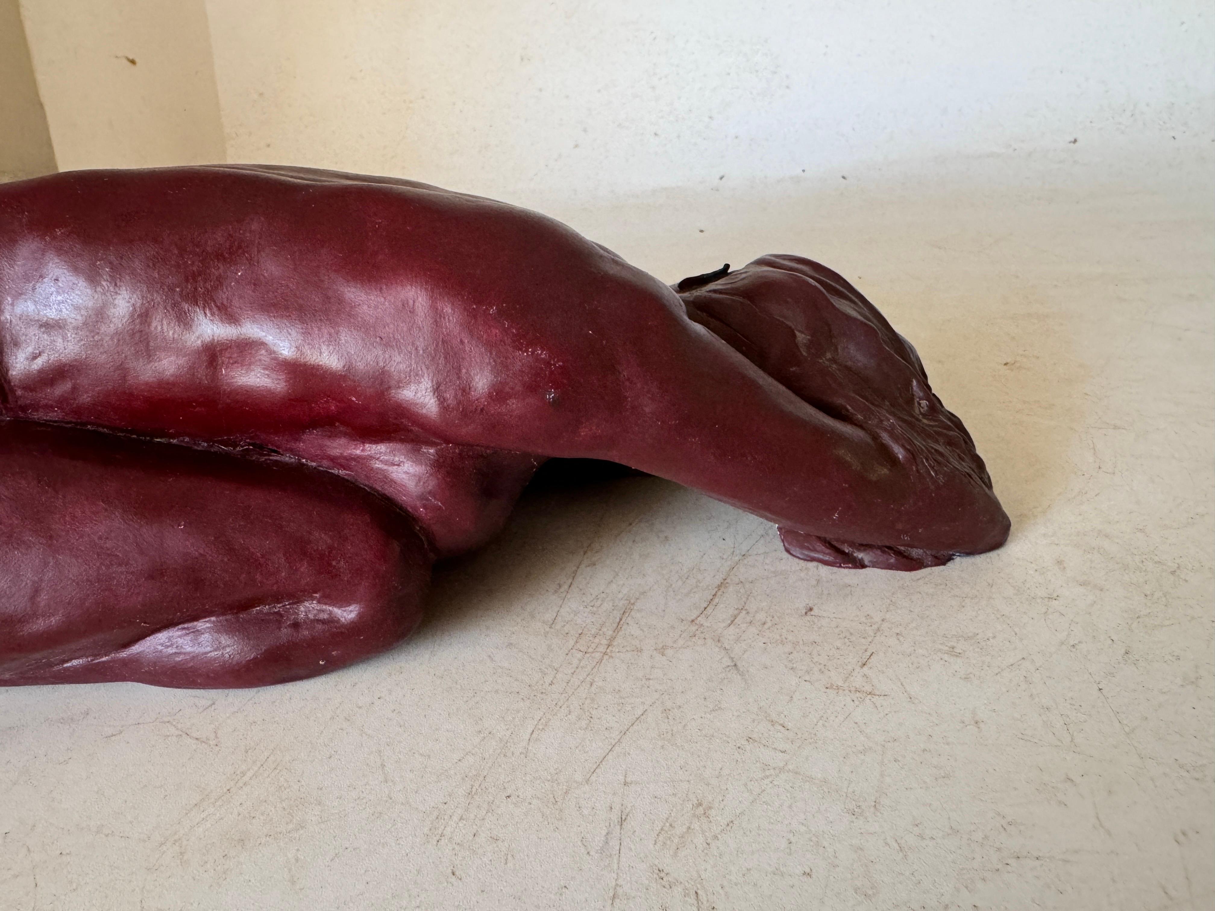 Sculpture in Clay, by French Artist Nude Women Lying France 1960, Bordeaux Color For Sale 2