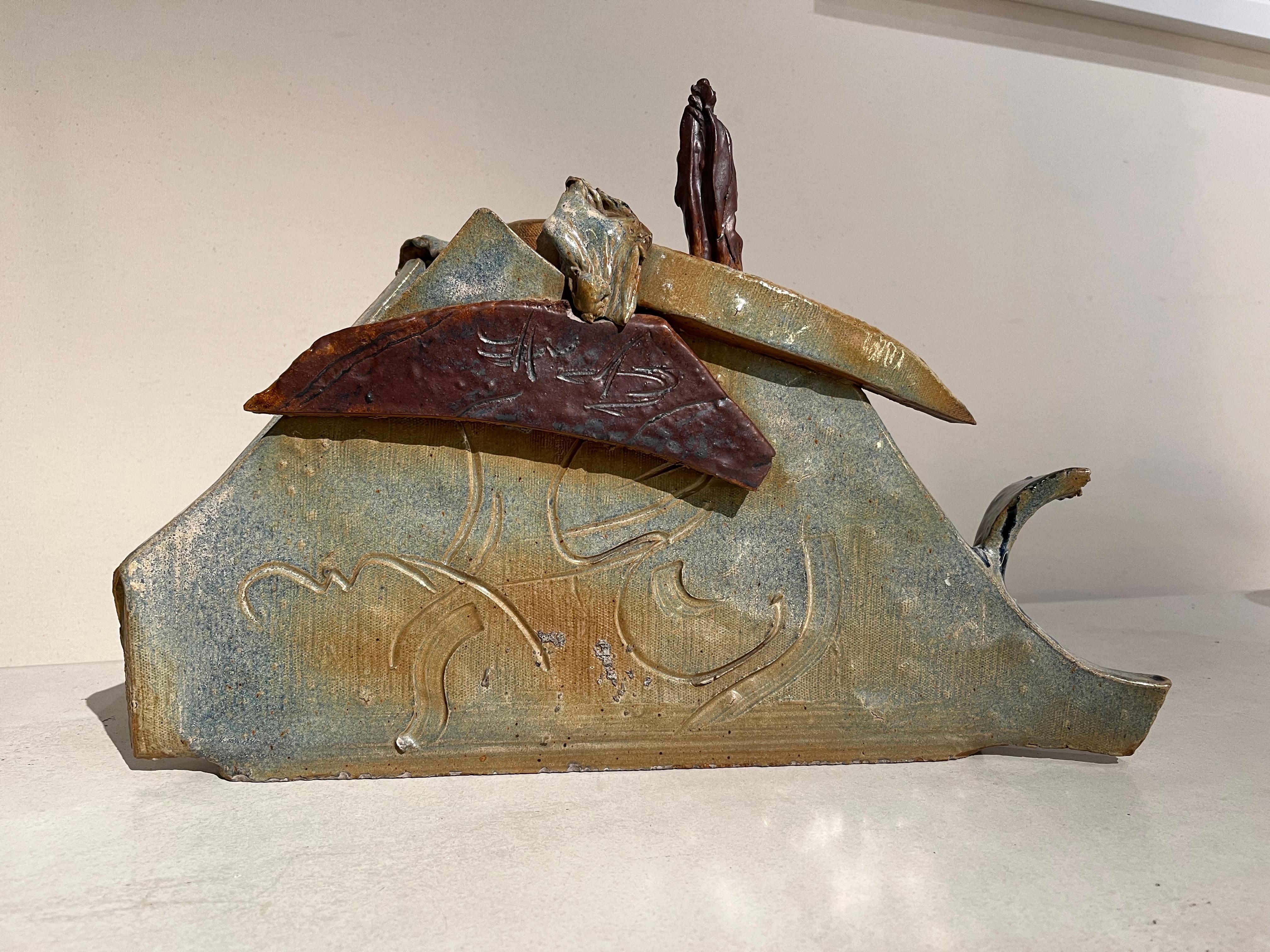 Skulptur aus Steingut (Emailliert) im Angebot