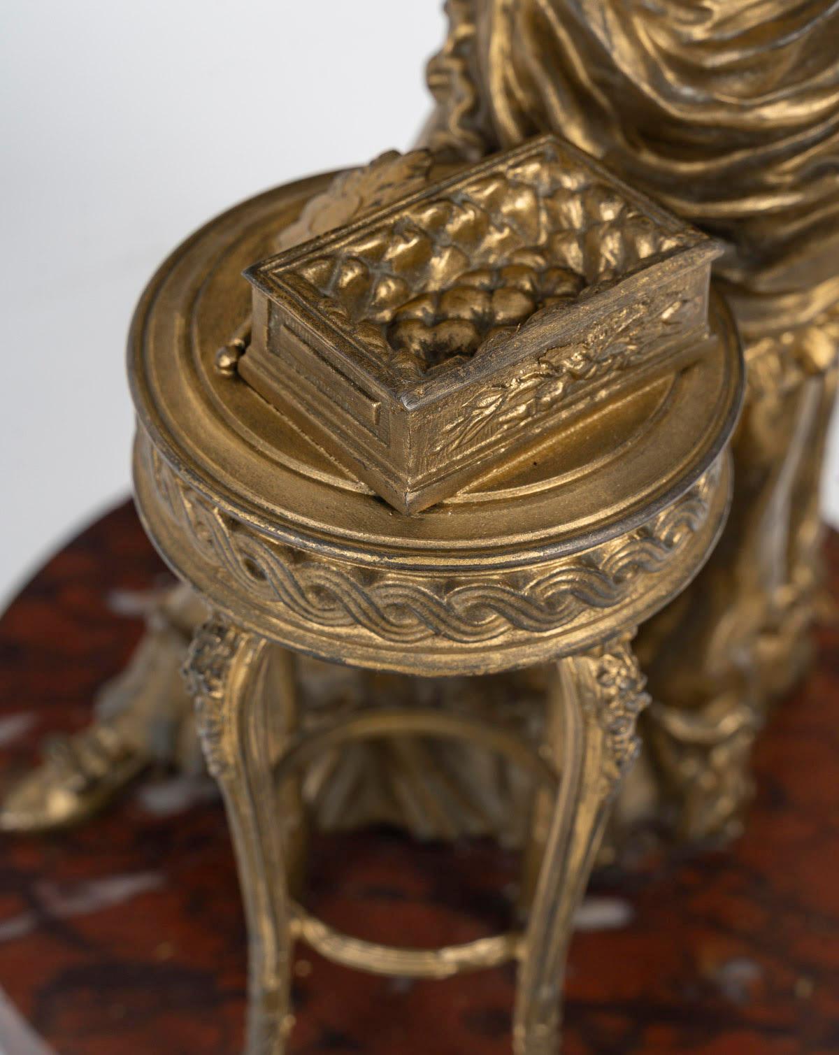 Skulptur aus vergoldetem Stuck, Biskuit und Kirschmarmor aus der Zeit Napoleons III. (Französisch) im Angebot