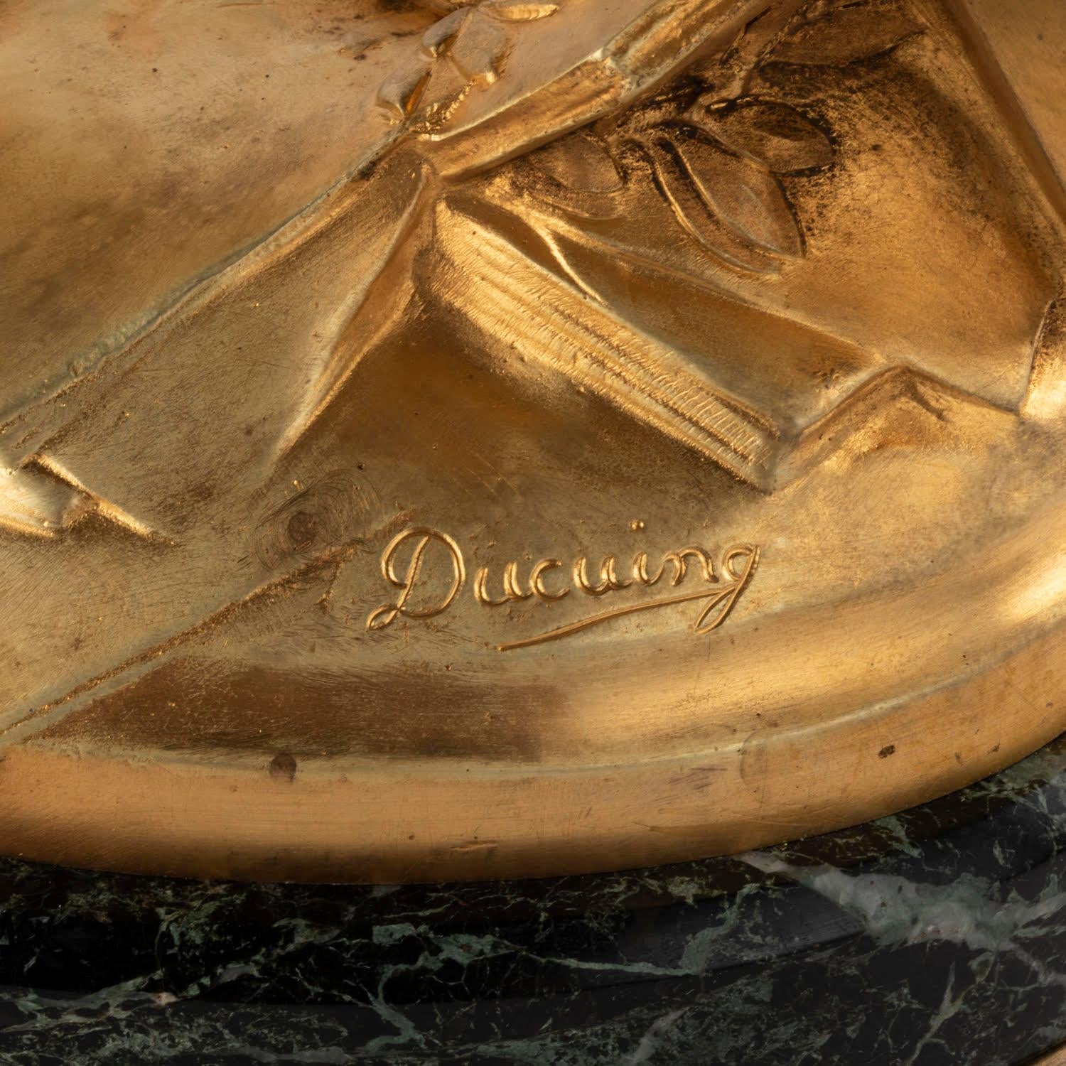 Sculpture en bronze doré et base en marbre de Paul Ducuing, 19ème siècle en vente 1