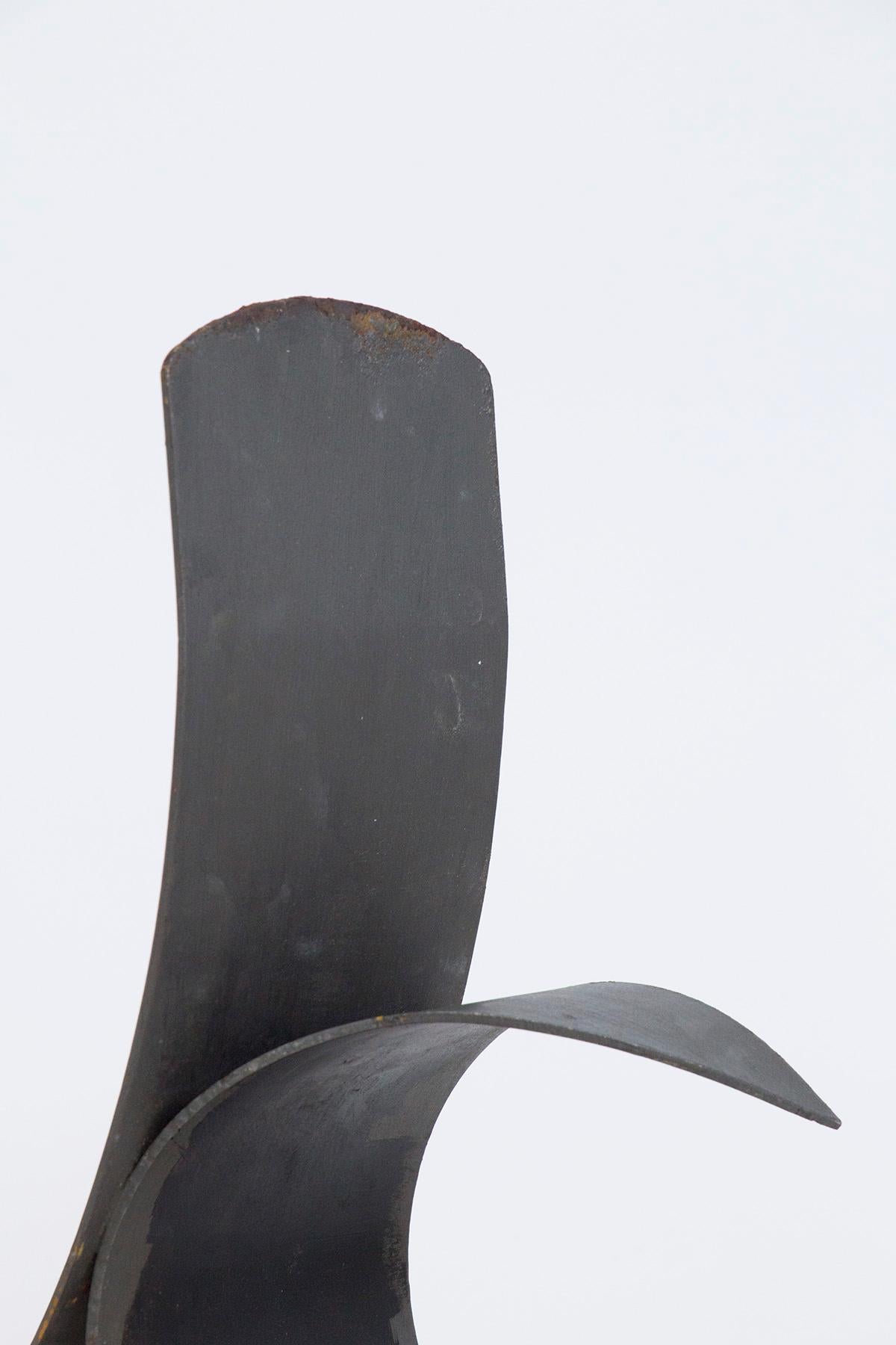 Iron Sculpture in iron by Antonio Del Donno Untitled, Signed For Sale