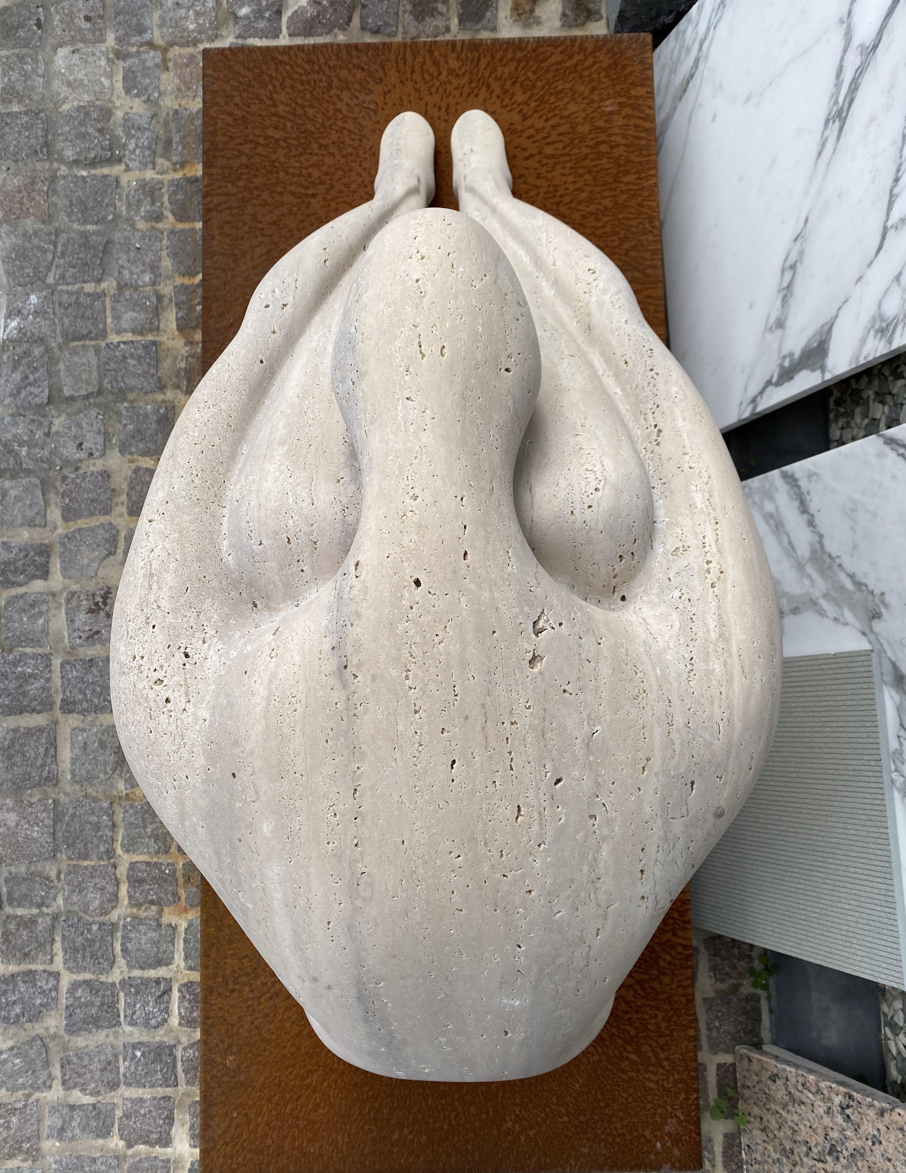 Sculpture in Italian Roman Travertine For Sale 2