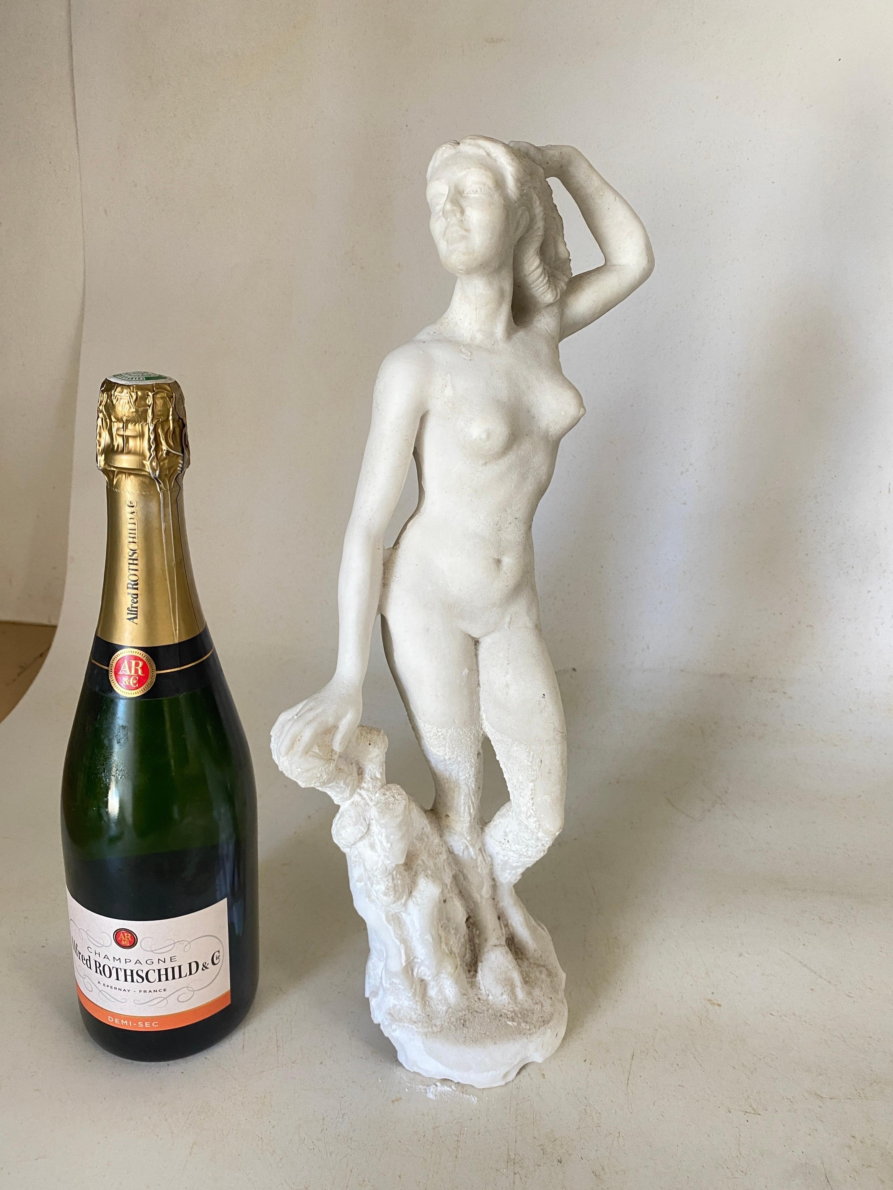 This sculpture is a Body of a woman, with one hand in the hairs. This is in marble powder, in a White color, and has been made in France in the 20th Century.
Art Deco Style.