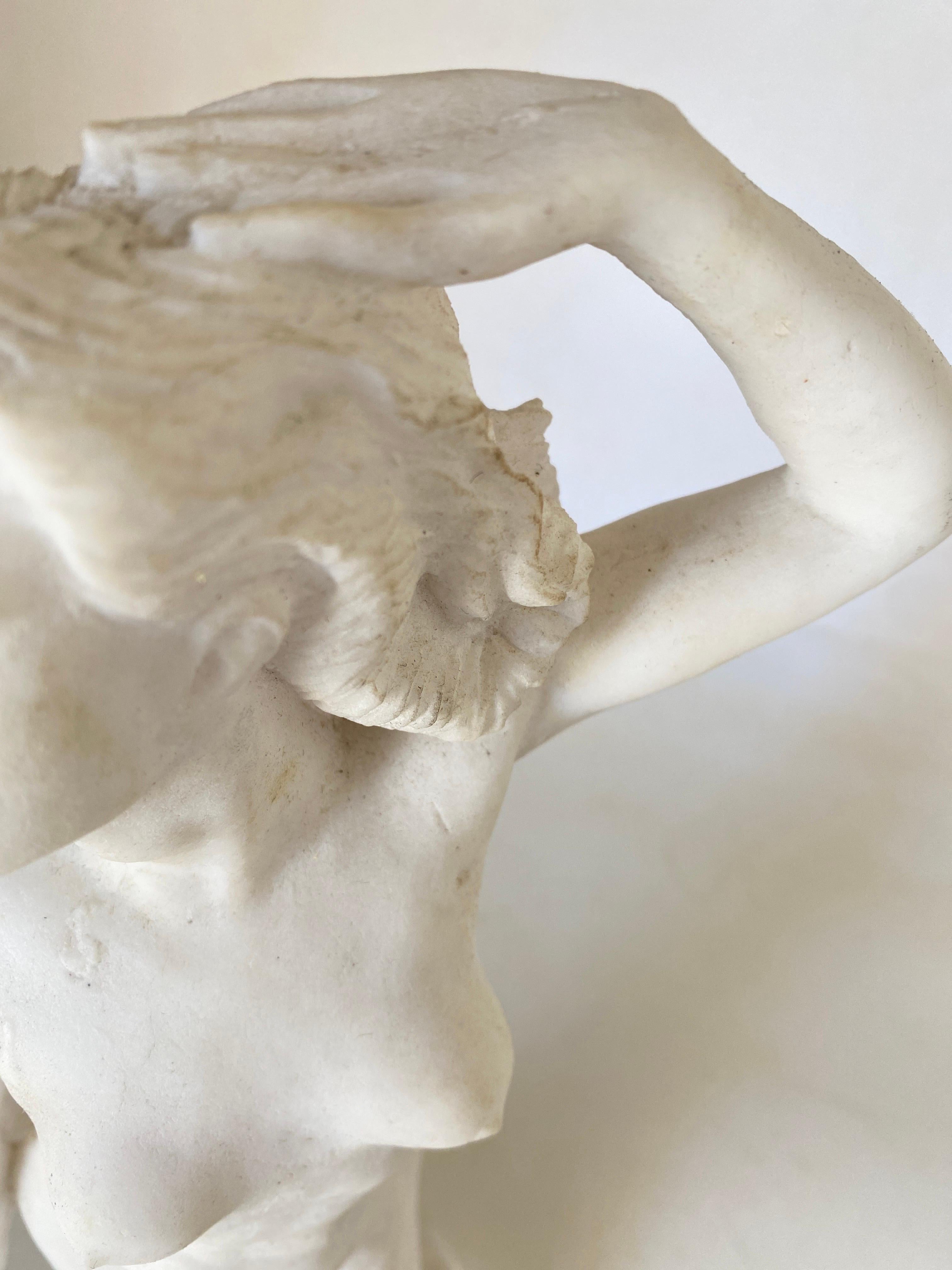 Skulptur aus Marmor pulverbeschichtetem französischem Fraukörper, in weißer Farbe, 20. Jahrhundert im Zustand „Gut“ im Angebot in Auribeau sur Siagne, FR
