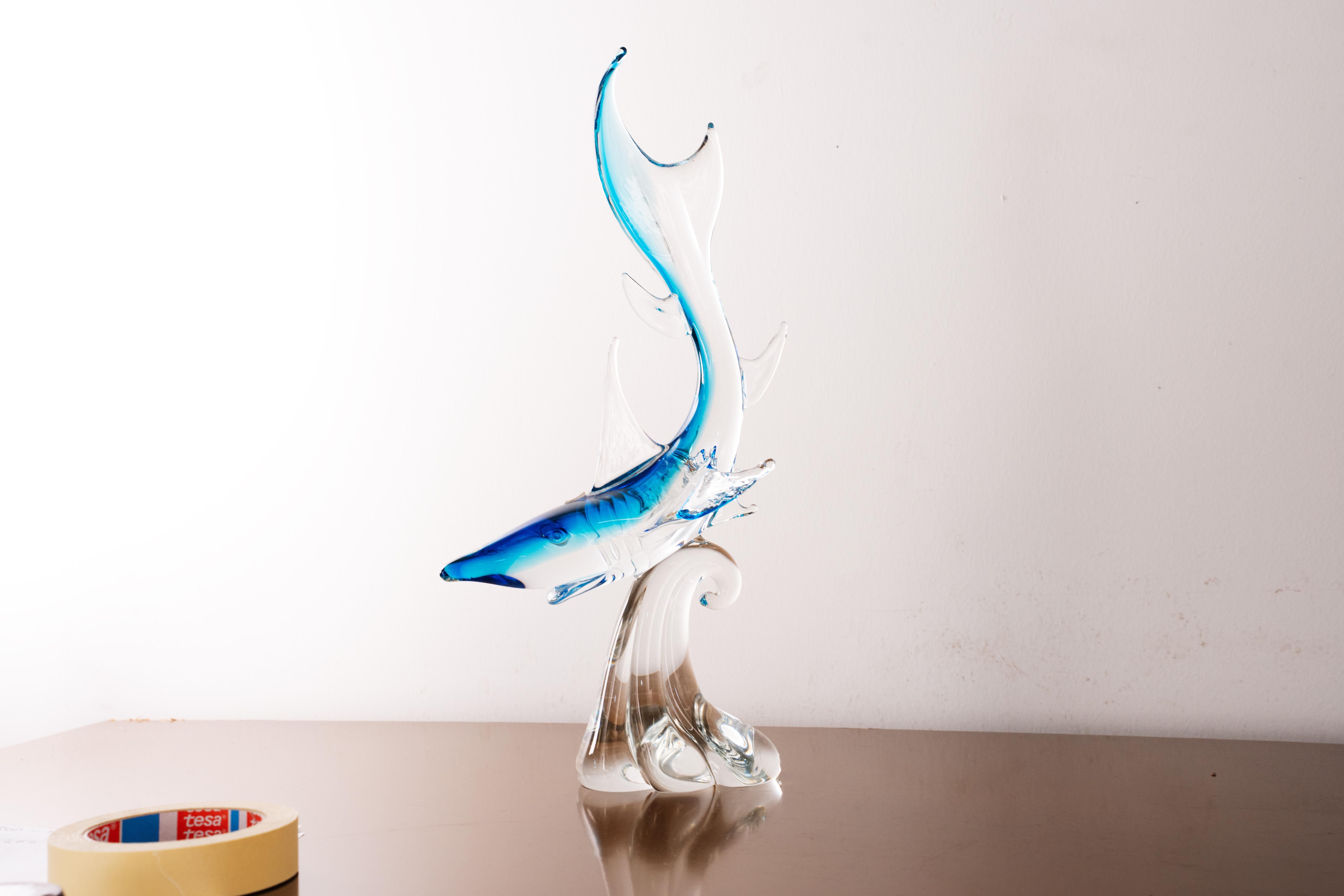 Sculpture in Murano glass, blue Shark with crystal details, Italy in stock In Good Condition For Sale In Venezia, IT