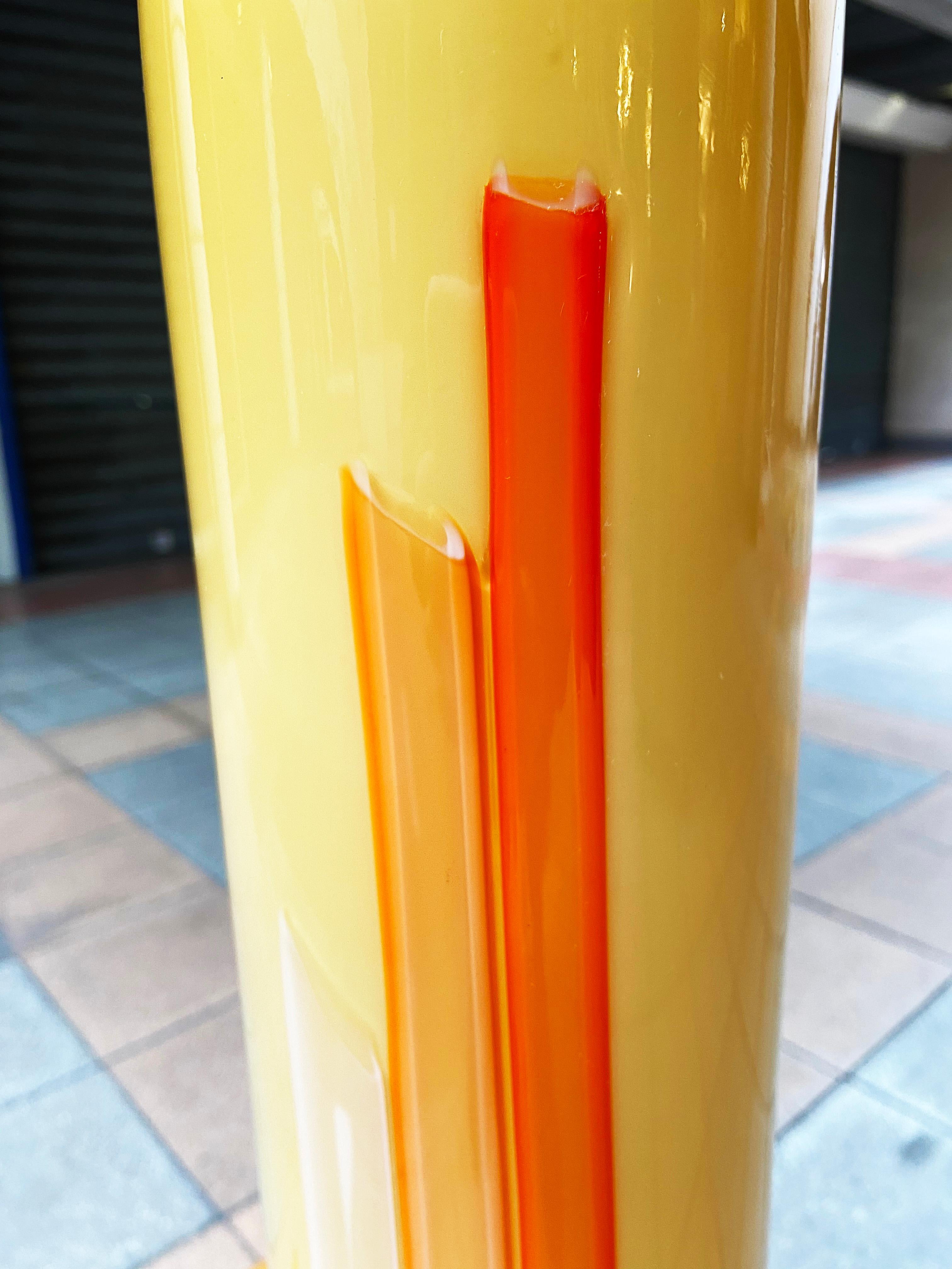 Scultura in vetro di Murano
Rosso
Può essere utilizzato come base per una lampada,
circa 1970
Dimensioni: H. H. 63
Diametro della top 6
Diametro in basso 12
190 euro.