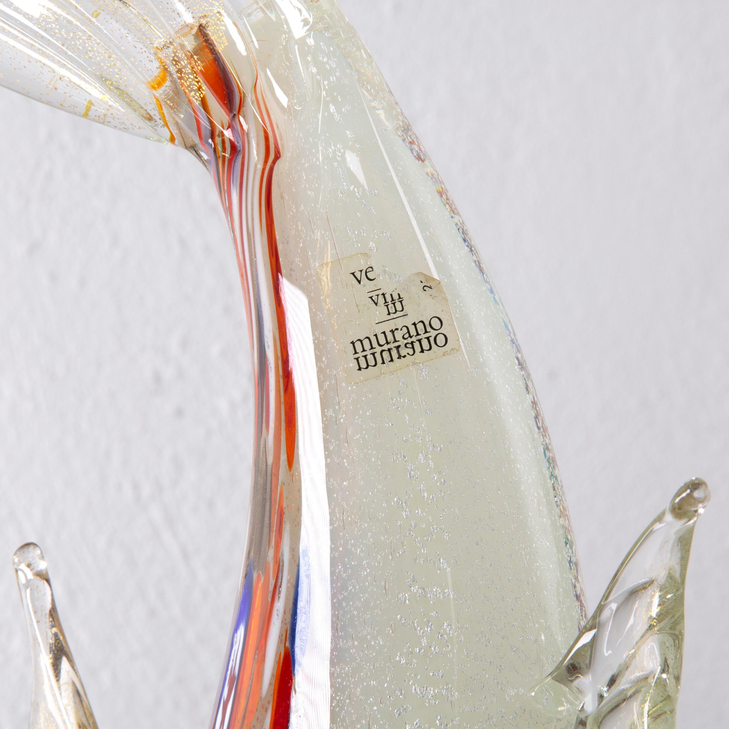 Skulptur aus Murano-Glas, mehrfarbiger Fisch mit Blattgolddetails, Made in Italy im Angebot 1