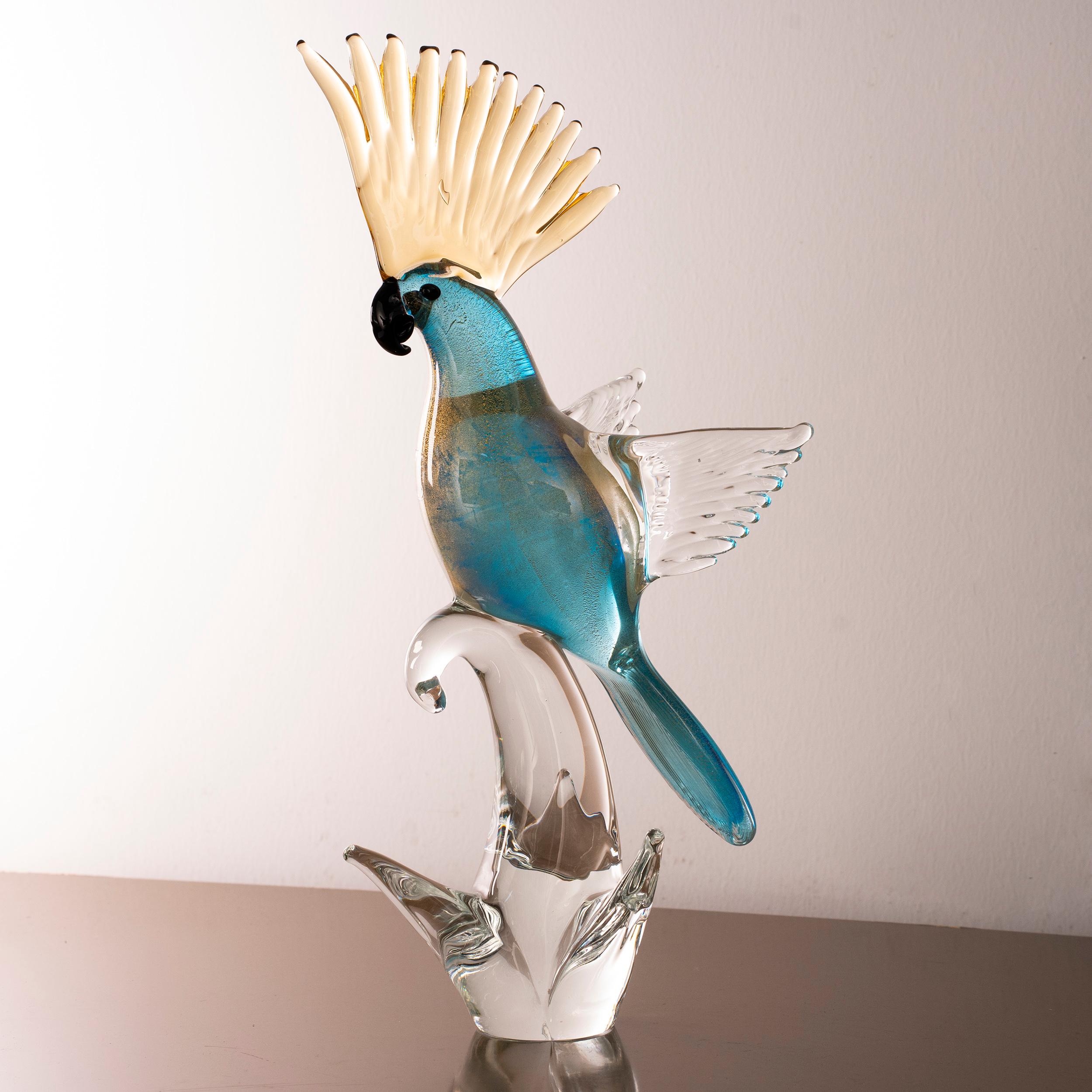 Sculpture in Murano glass, turquoise Parrot with gold leaf details, Italy In Good Condition For Sale In Venezia, IT