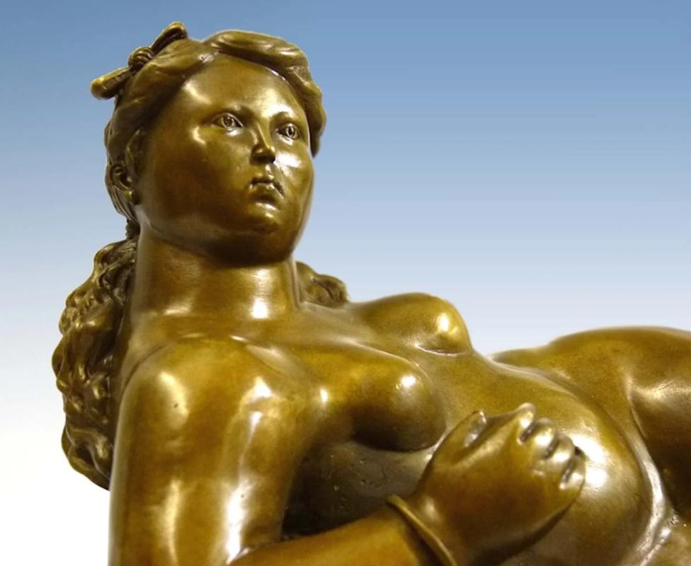 Sculpture in patinated bronze after Fernando Botero, 20th century.

Sculpture after Fernando Botero in patinated bronze, marble base, 20th century.
h: 20.5cm, w: 33.8cm, d: 17.8cm