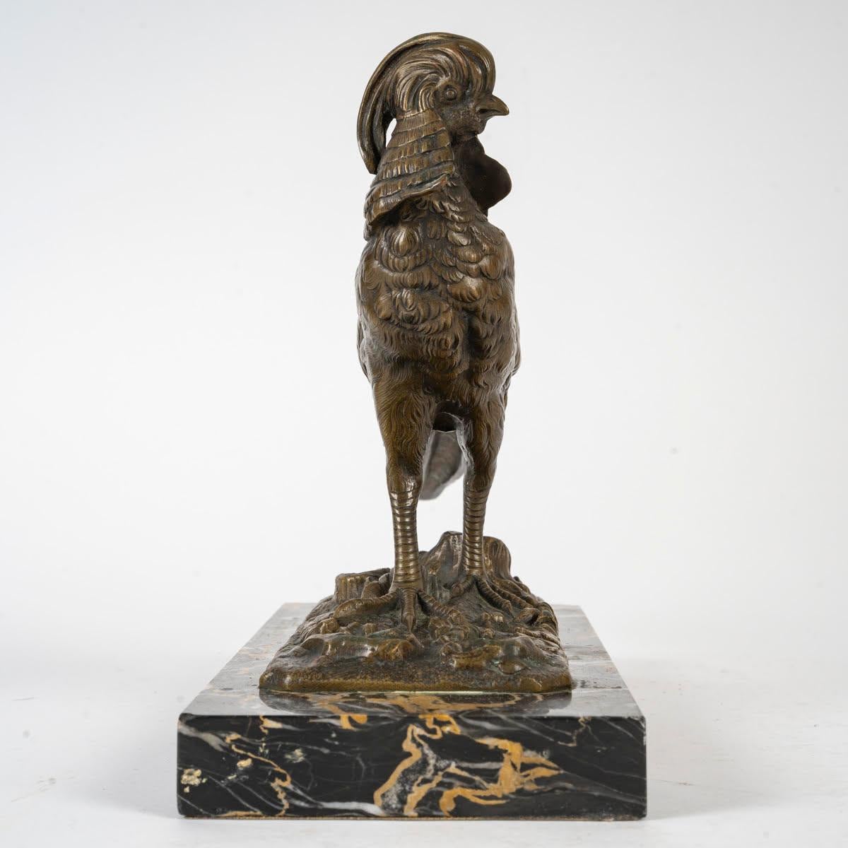20th Century Sculpture in Patinated Bronze, Animal Statue Representing a Pheasant, 1920-1930. For Sale