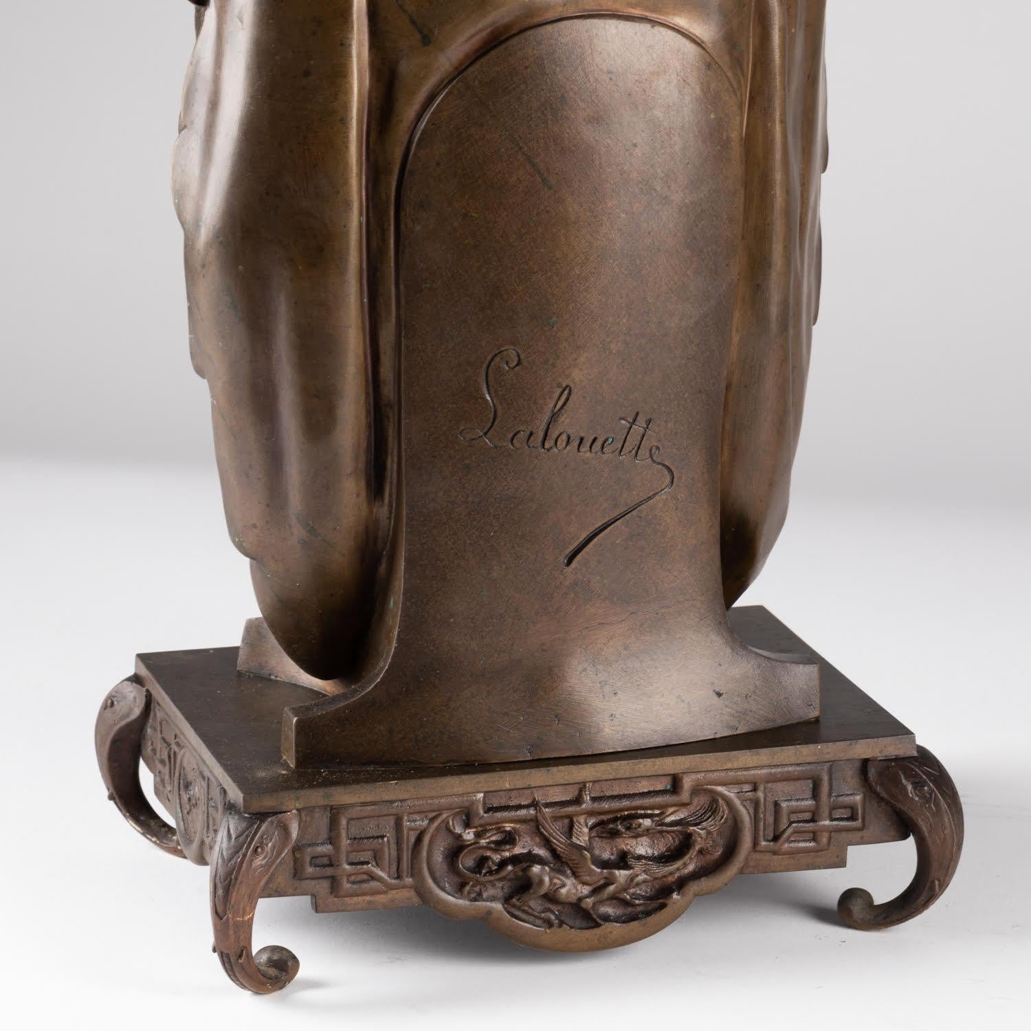 Skulptur aus patinierter Bronze von Auguste Lalouette aus der Zeit Napoleons III., Skulptur. (19. Jahrhundert) im Angebot
