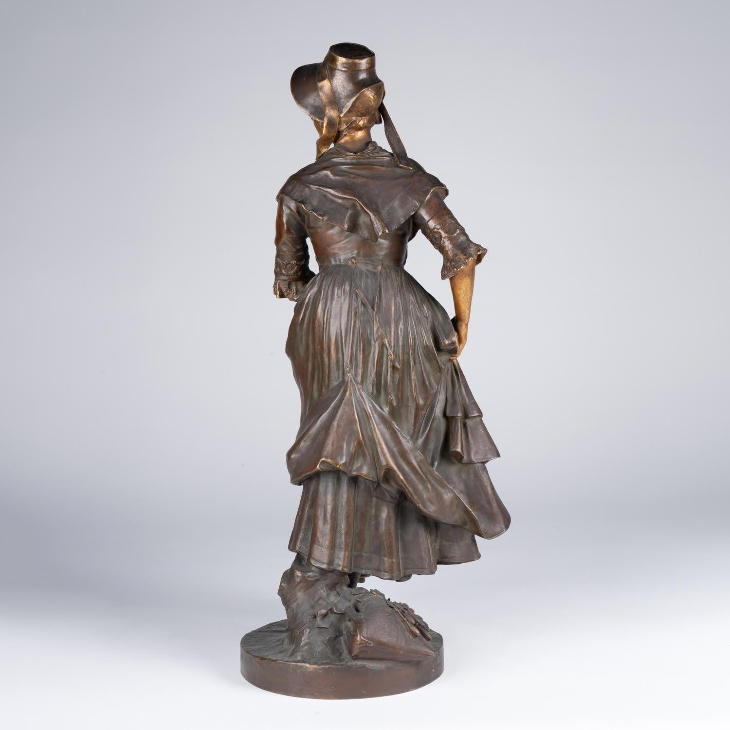 Francese Scultura in bronzo patinato firmata Antonin Mercié, XIX secolo. in vendita
