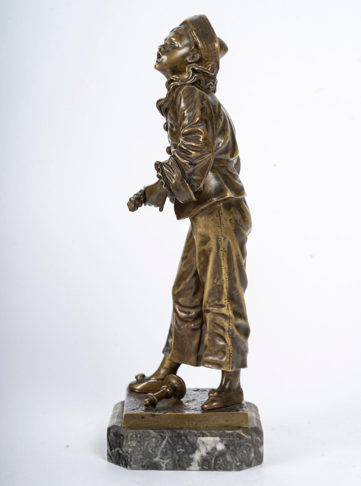 Francese Scultura in bronzo patinato, firmata Bouret, XX secolo, stile Art Déco. in vendita