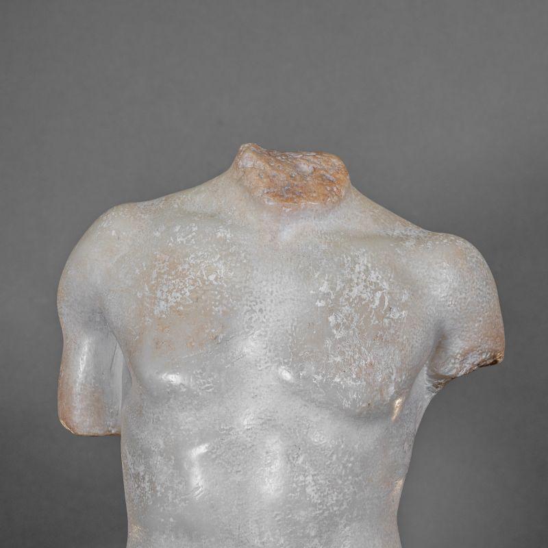 Small-scale model of our beautiful sculpture in the Taste of Antiquity. This bust represents Hermes, son of Zeus and messenger of the gods. It is a fragment of a statue from the Imperial period, probably created around 350 BC.

Material: Resin
H: 51