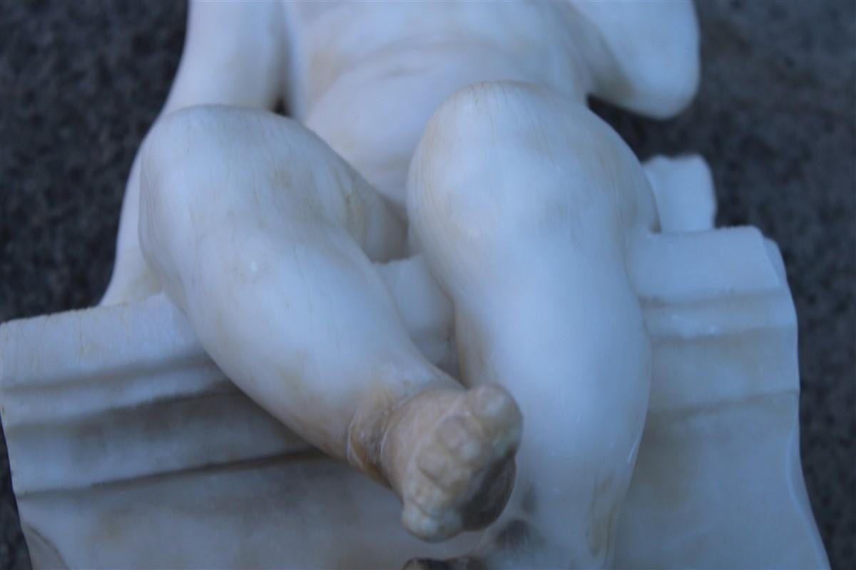 Sculpture in white alabaster 1910 with a child sitting on a wall thinking For Sale 3
