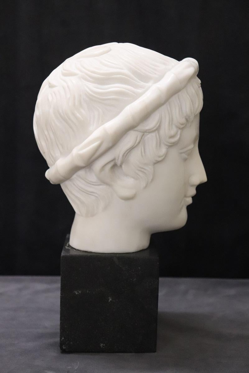 Scultura in marmo bianco, Testa di un giovane Bacco In condizioni buone in vendita a Casale Monferrato, IT