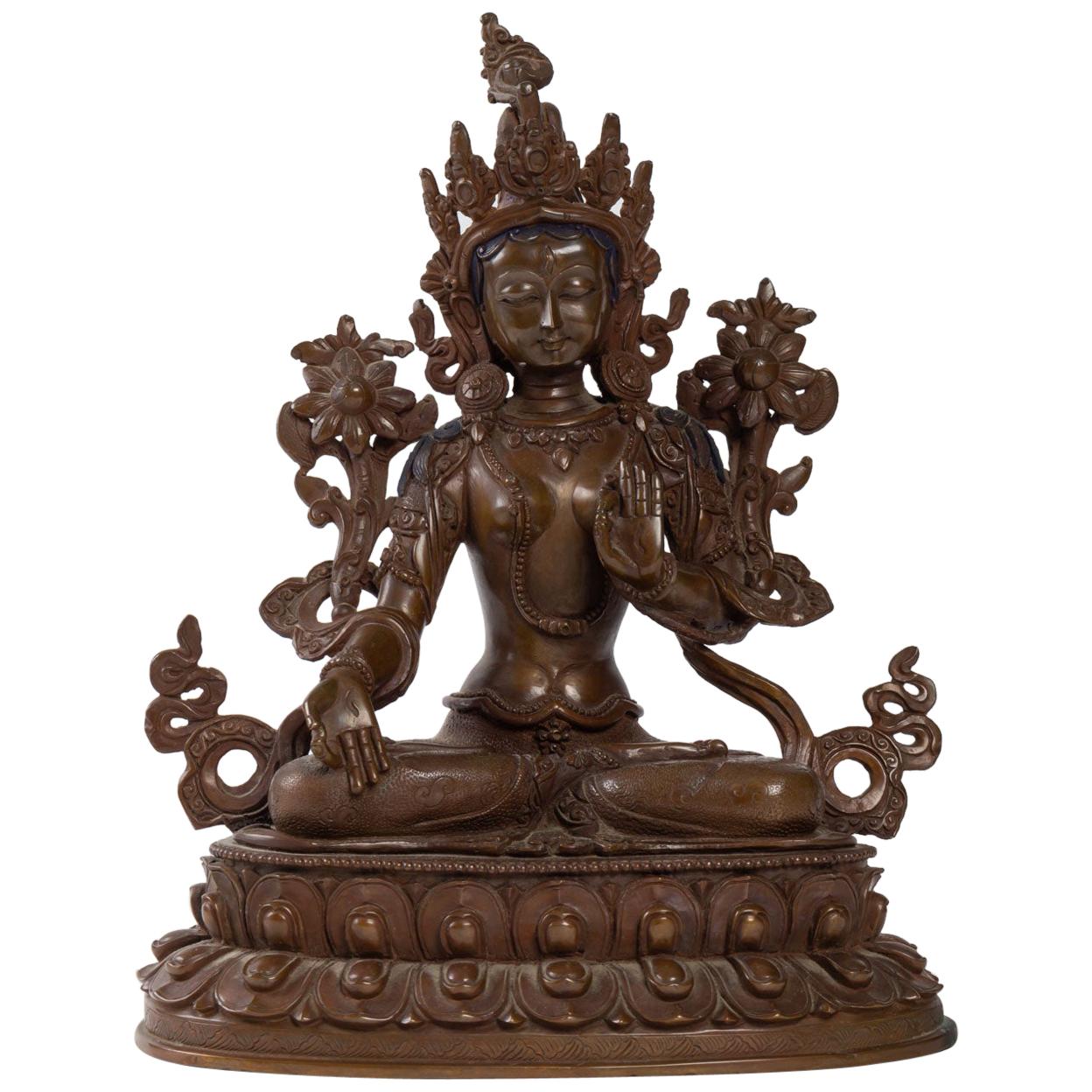 Sculpture de déesse indienne en bronze patiné